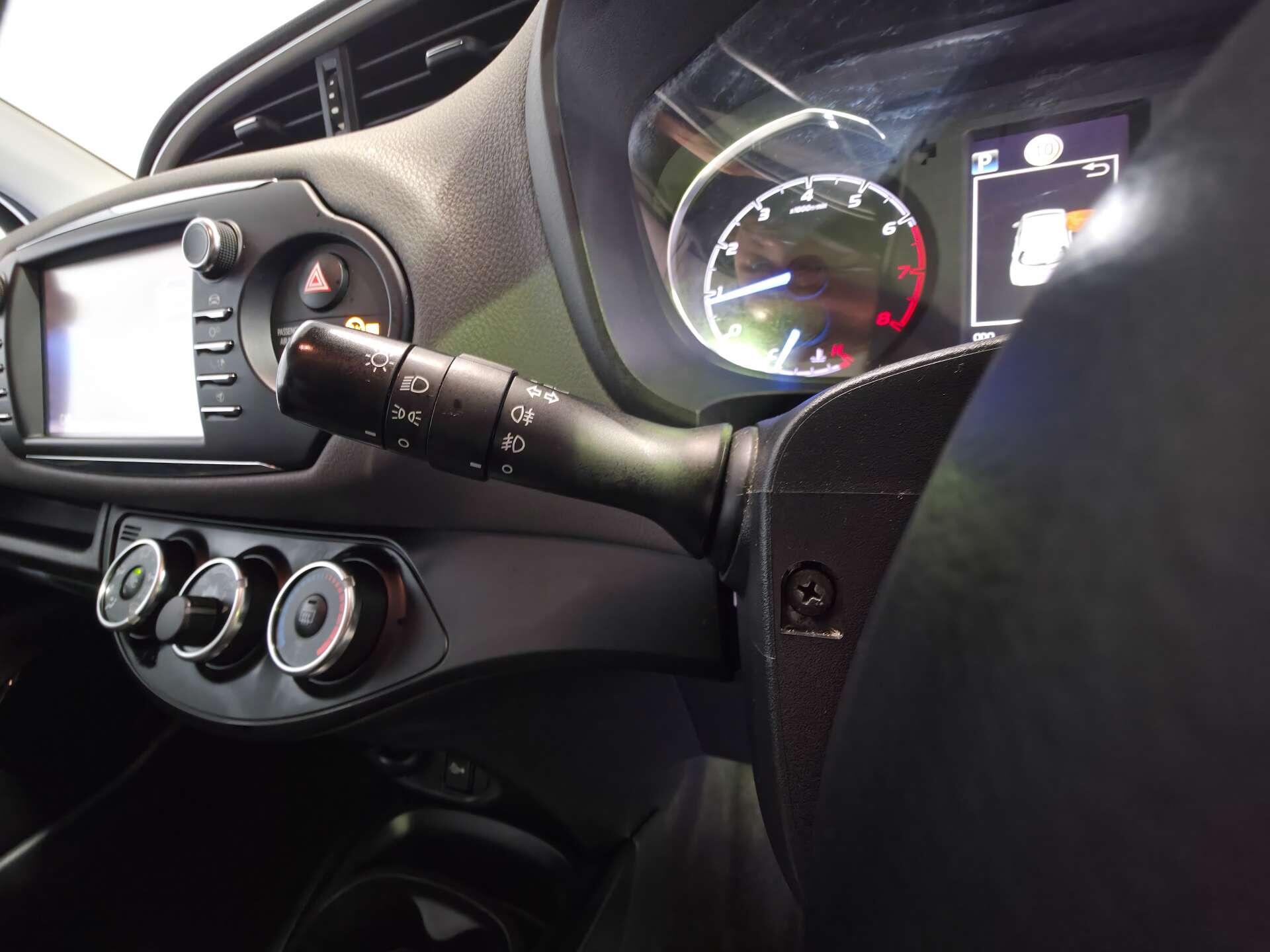 Toyota Yaris view 27