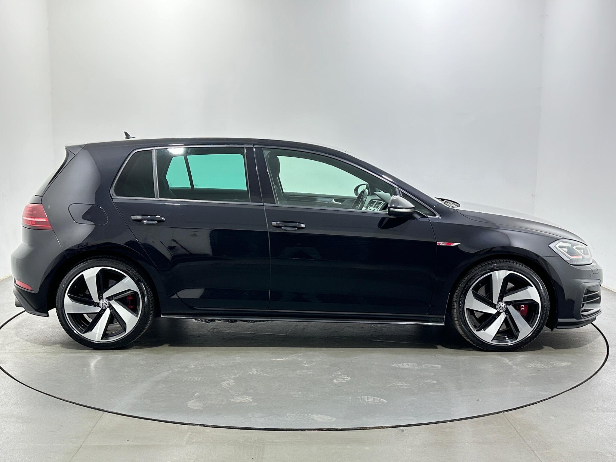 Volkswagen Golf view 9