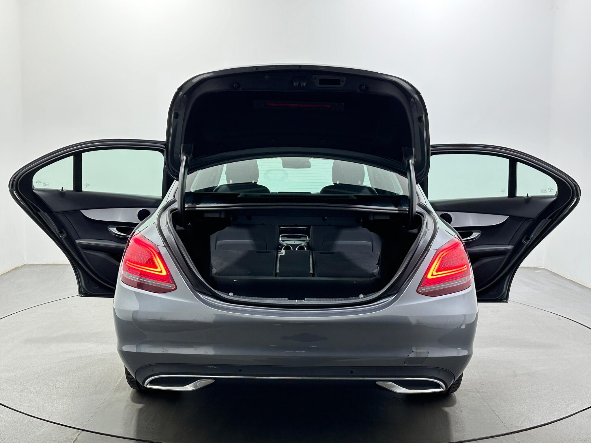 Mercedes-Benz C-Class view 45