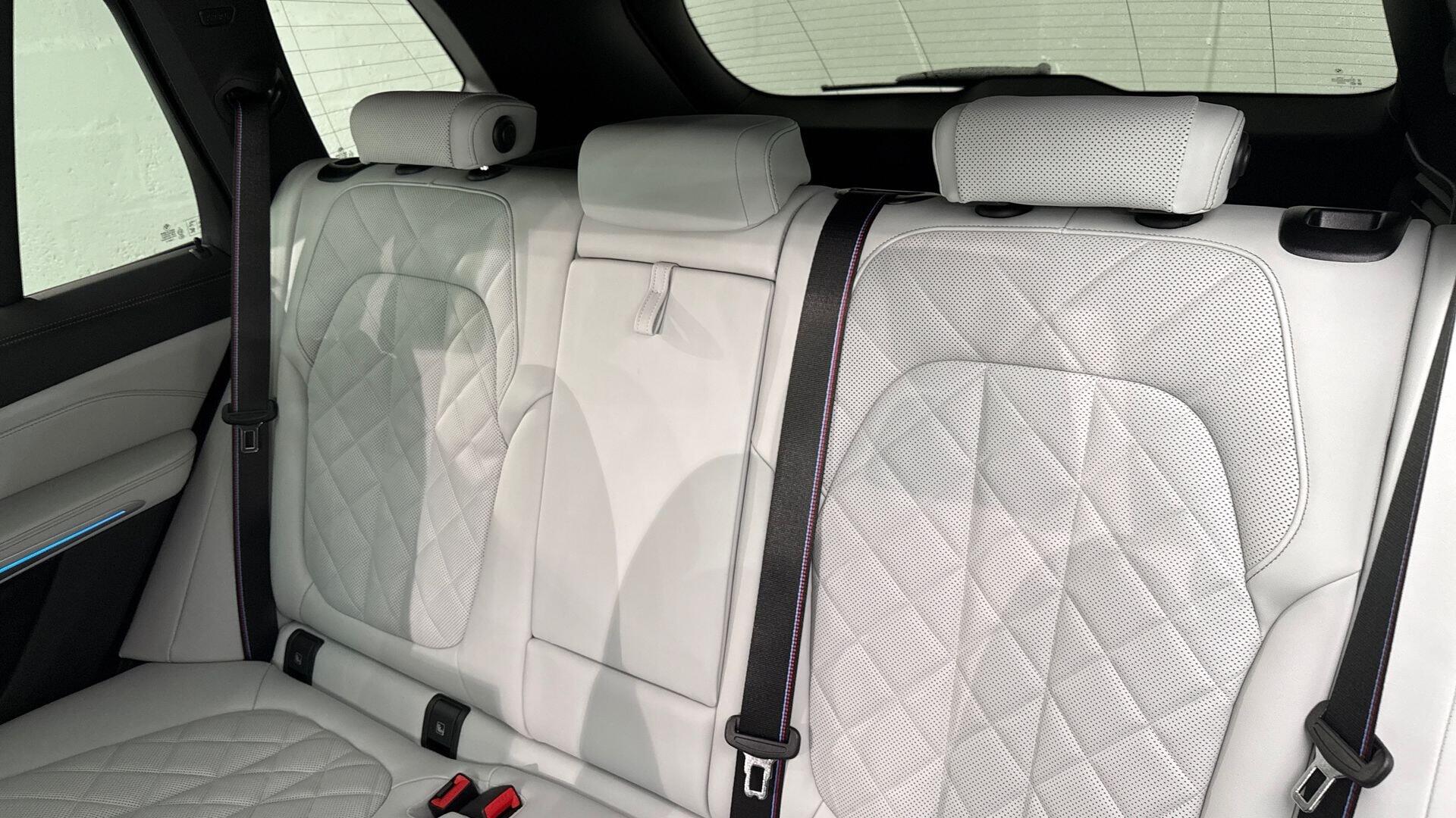 BMW X5 view 12