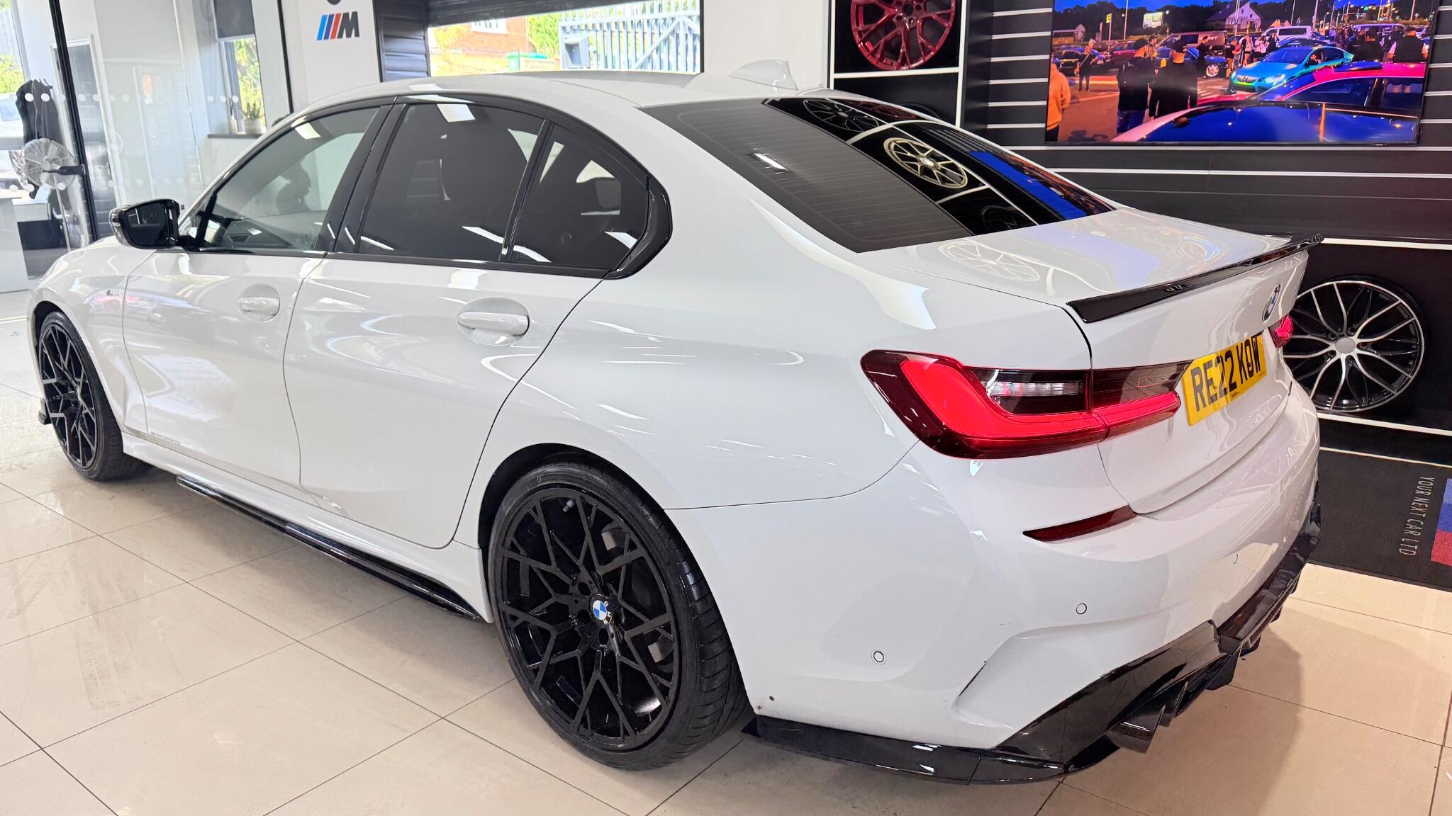 BMW 3 Series view 34