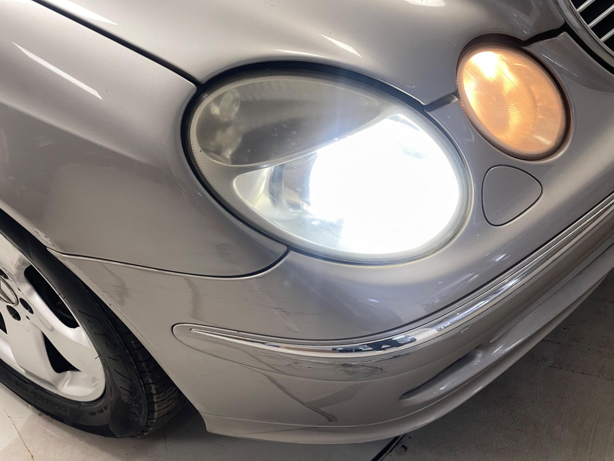 Mercedes-Benz E-Class view 27