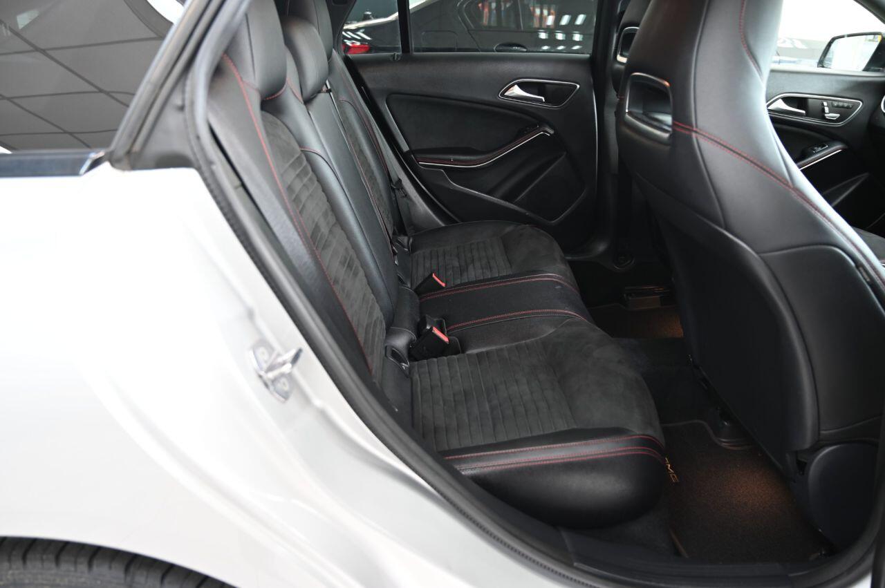 Mercedes-Benz Cla view 16