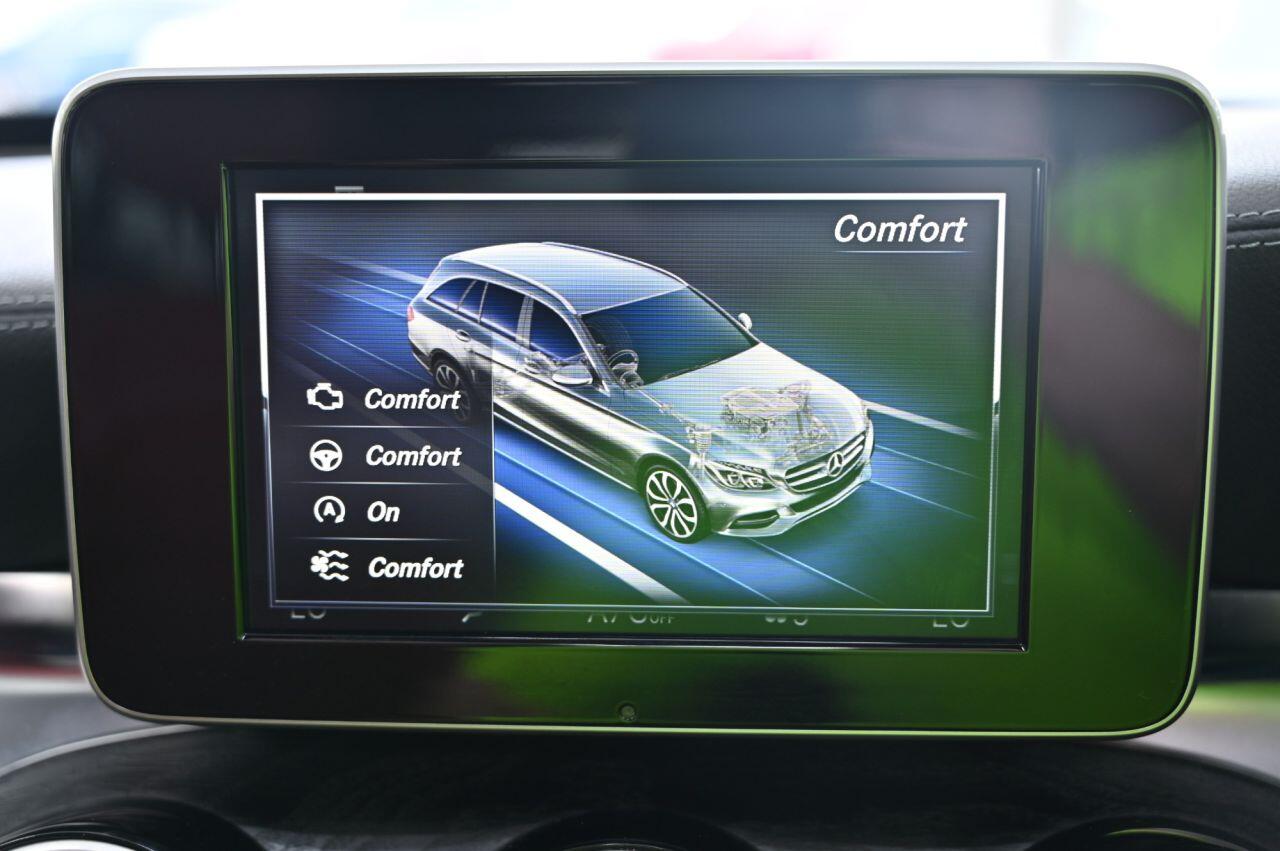 Mercedes-Benz C Class view 29