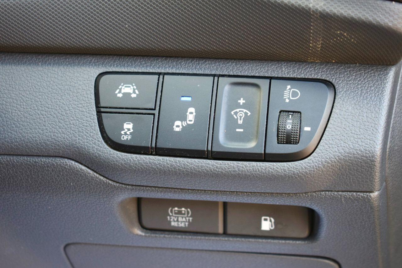 Hyundai Ioniq view 27