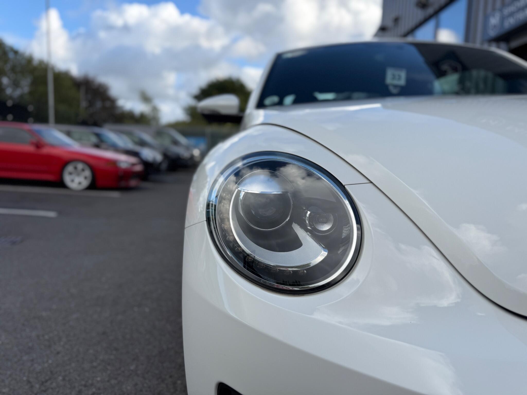 Volkswagen Beetle view 72
