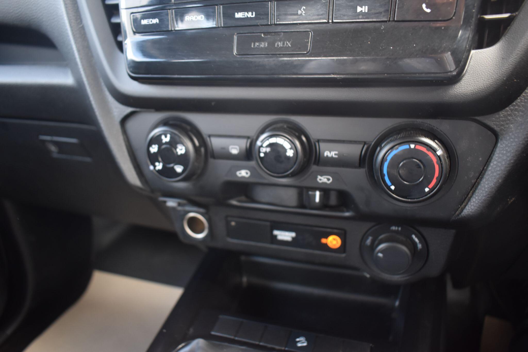 D-Max - 1.9 TD Utility 4WD Euro 6 (s/s) 2dr - Image 15