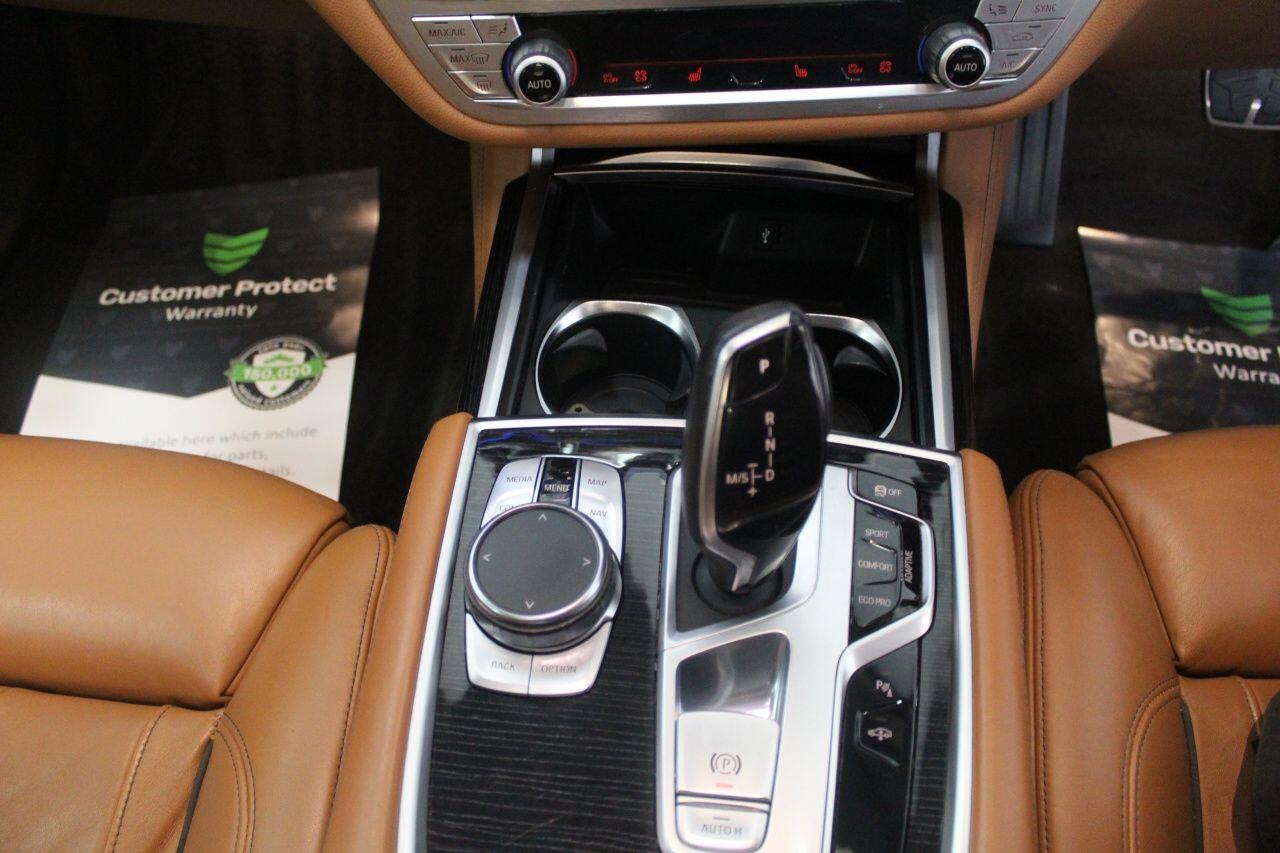 BMW 7 Series view 48