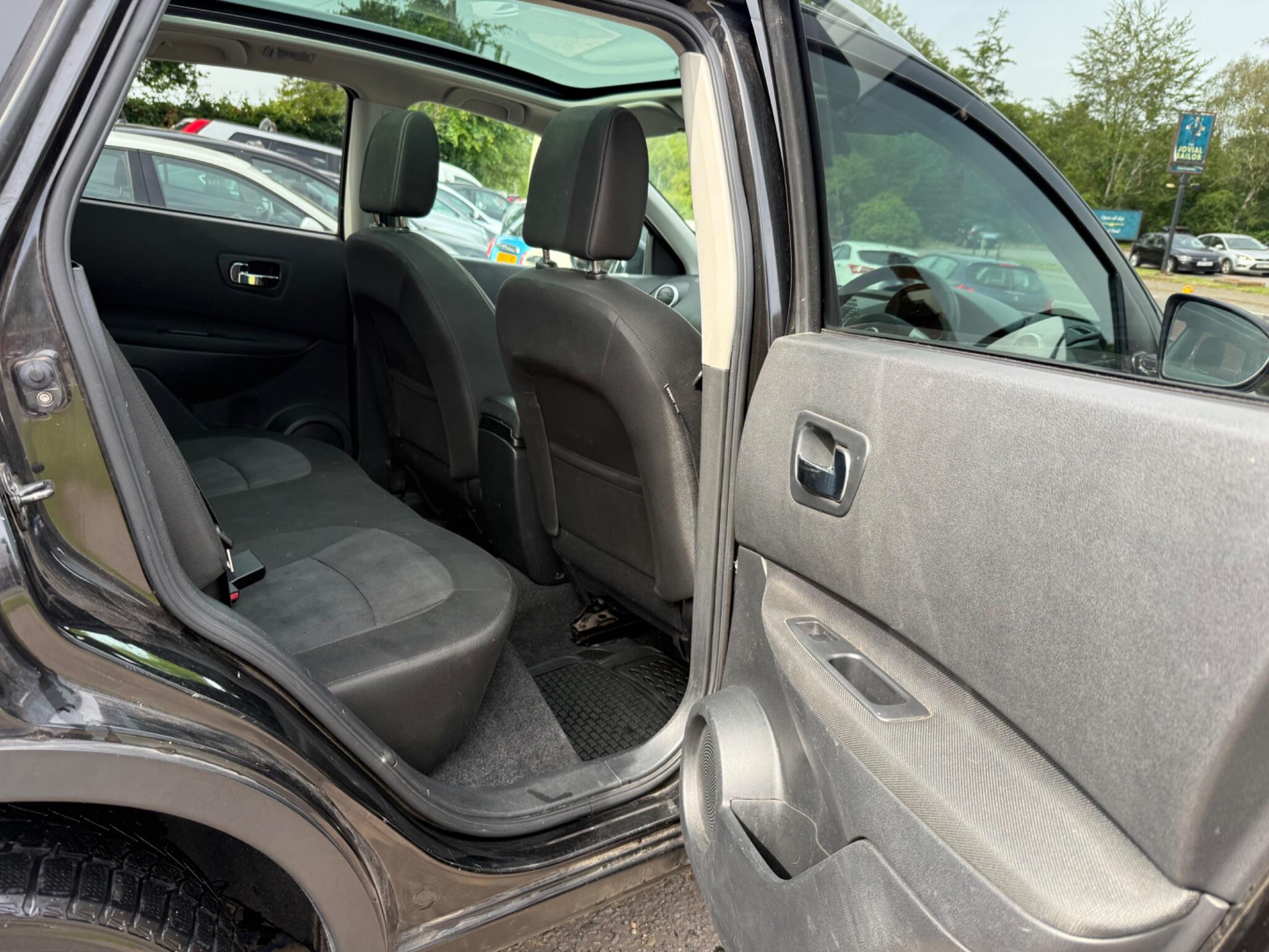Nissan Qashqai view 28