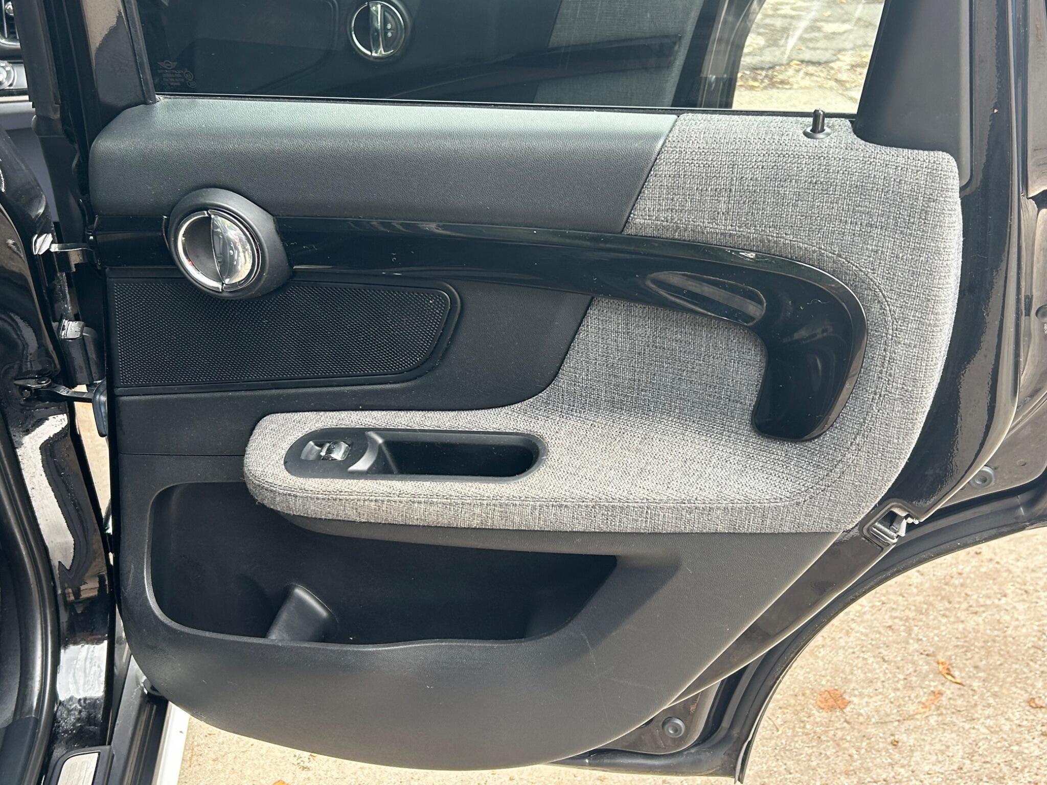 Mini Countryman view 40