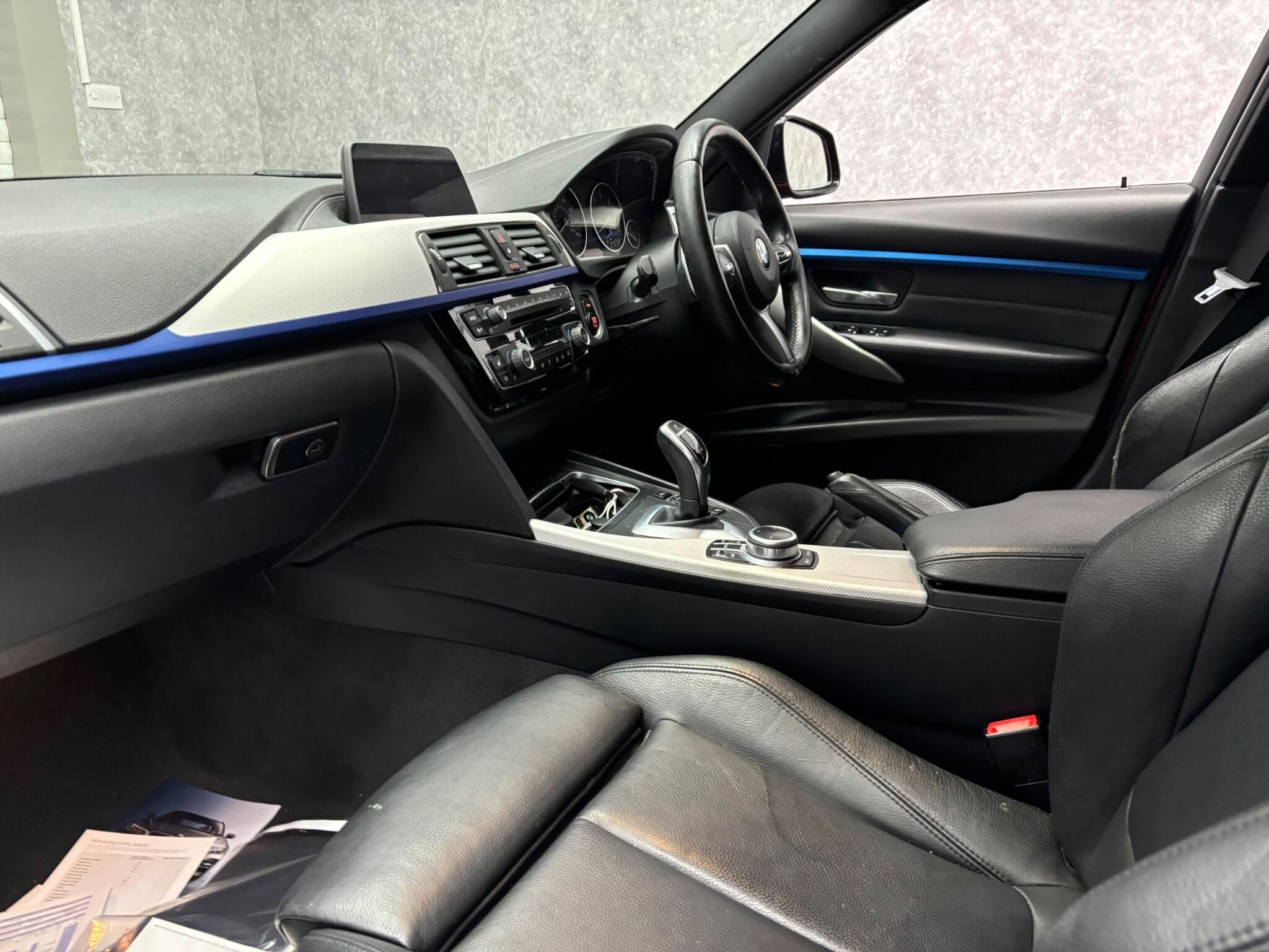 BMW 3 Series view 20