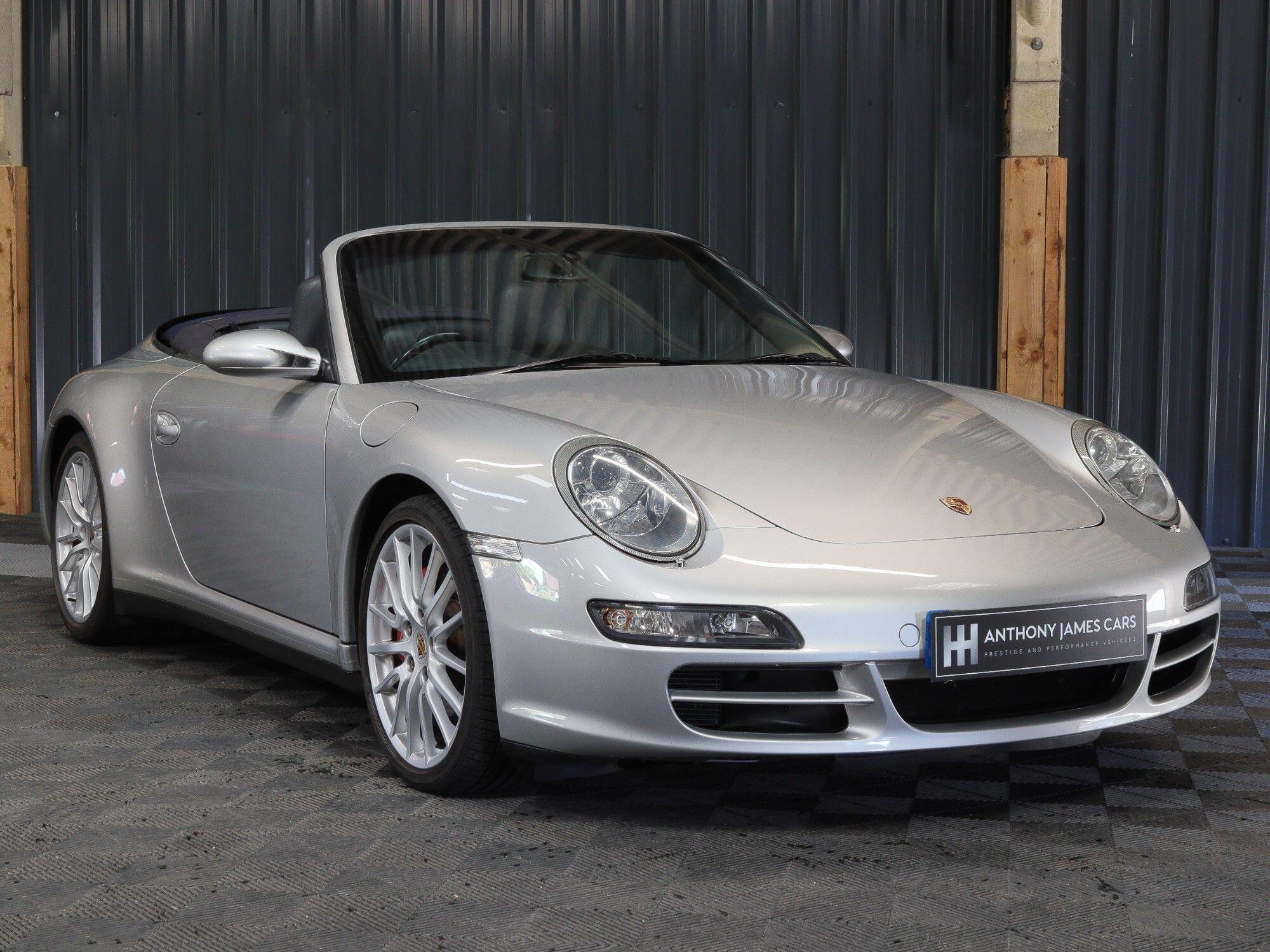 Porsche 911 view 14