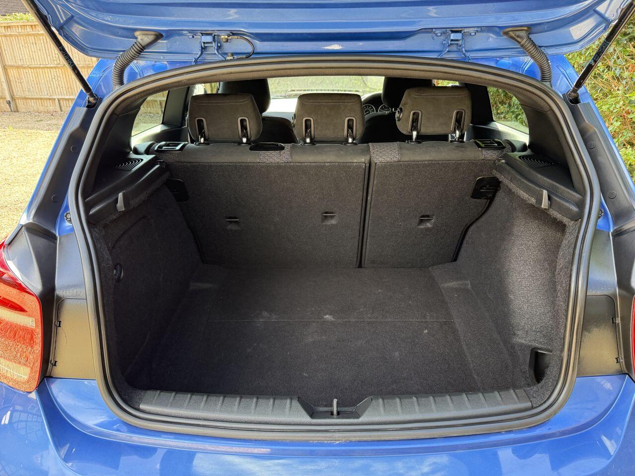 BMW 1 Series view 26