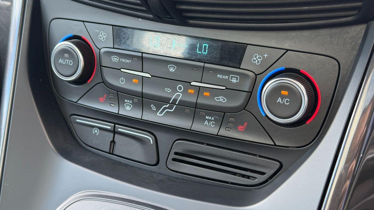 Ford C-Max view 31