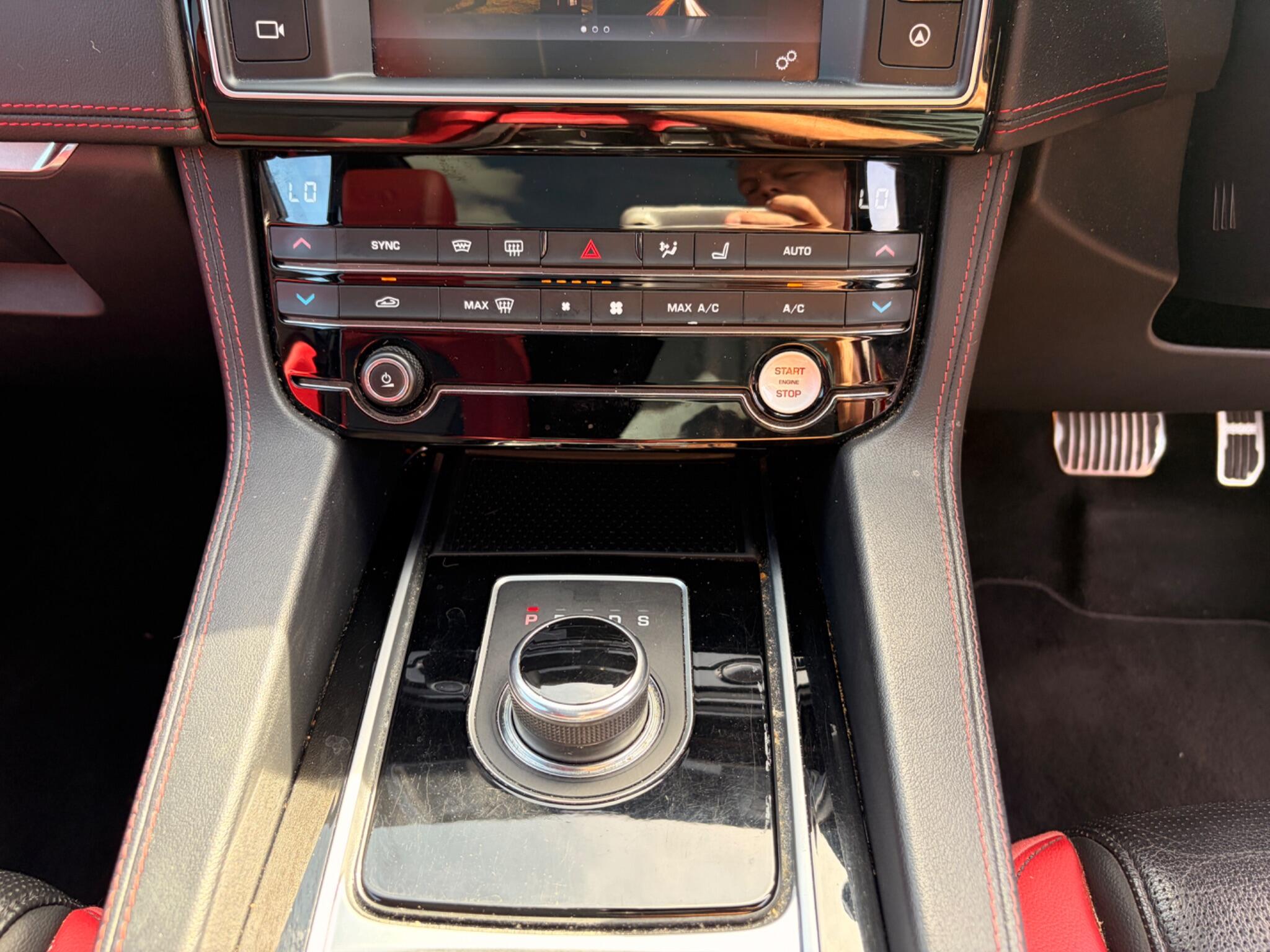 Jaguar F-Pace view 13