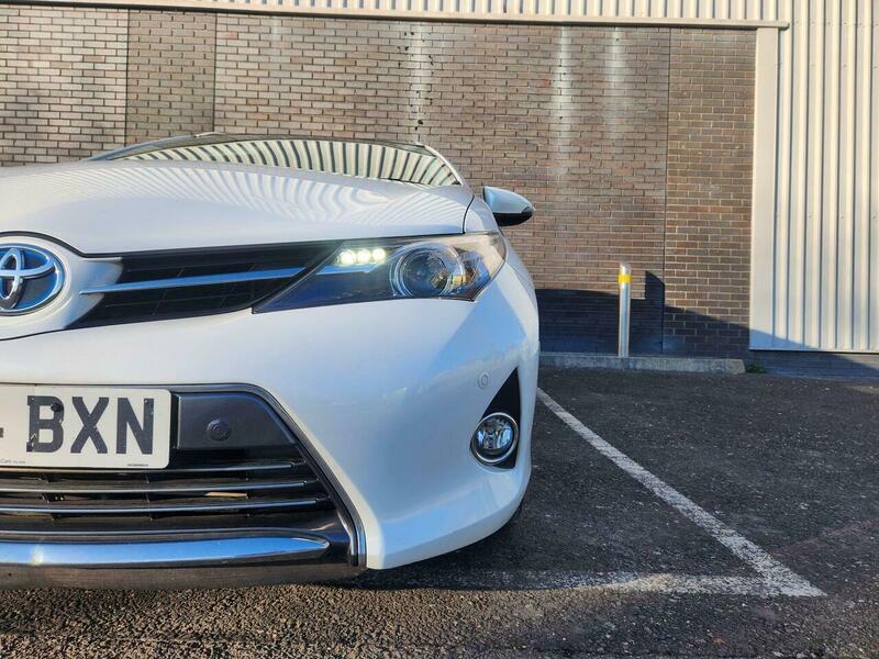 2014 Toyota Auris 1.8 VVT-h Excel Touring Sports CVT Euro 5 (s/s) 5dr • 104,000 miles image 7