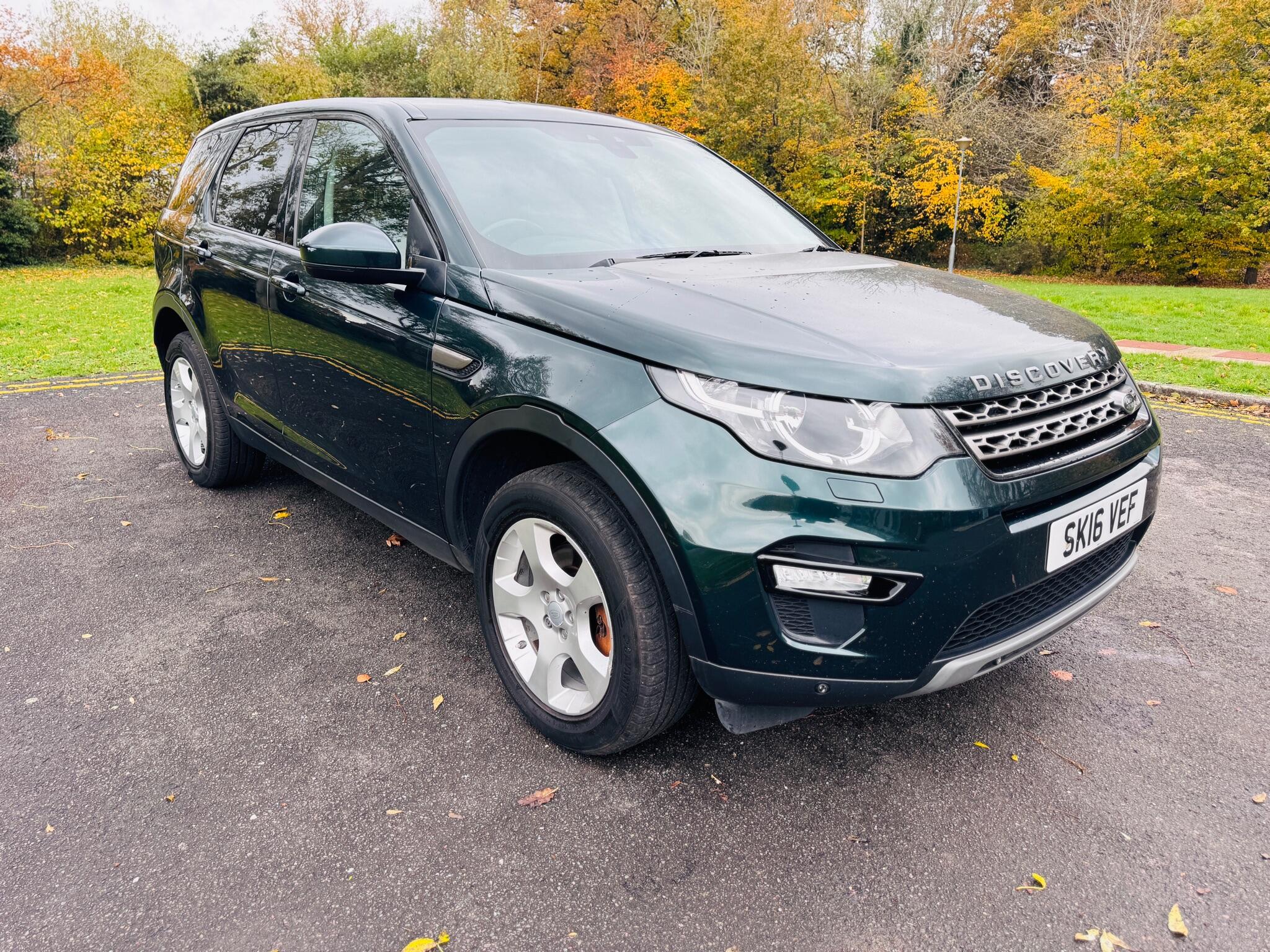 2016 Land Rover Discovery Sport 2.0 TD4 SE Tech 4WD Euro 6 (s/s) 5dr (5 Seat) • 100,000 miles image 11
