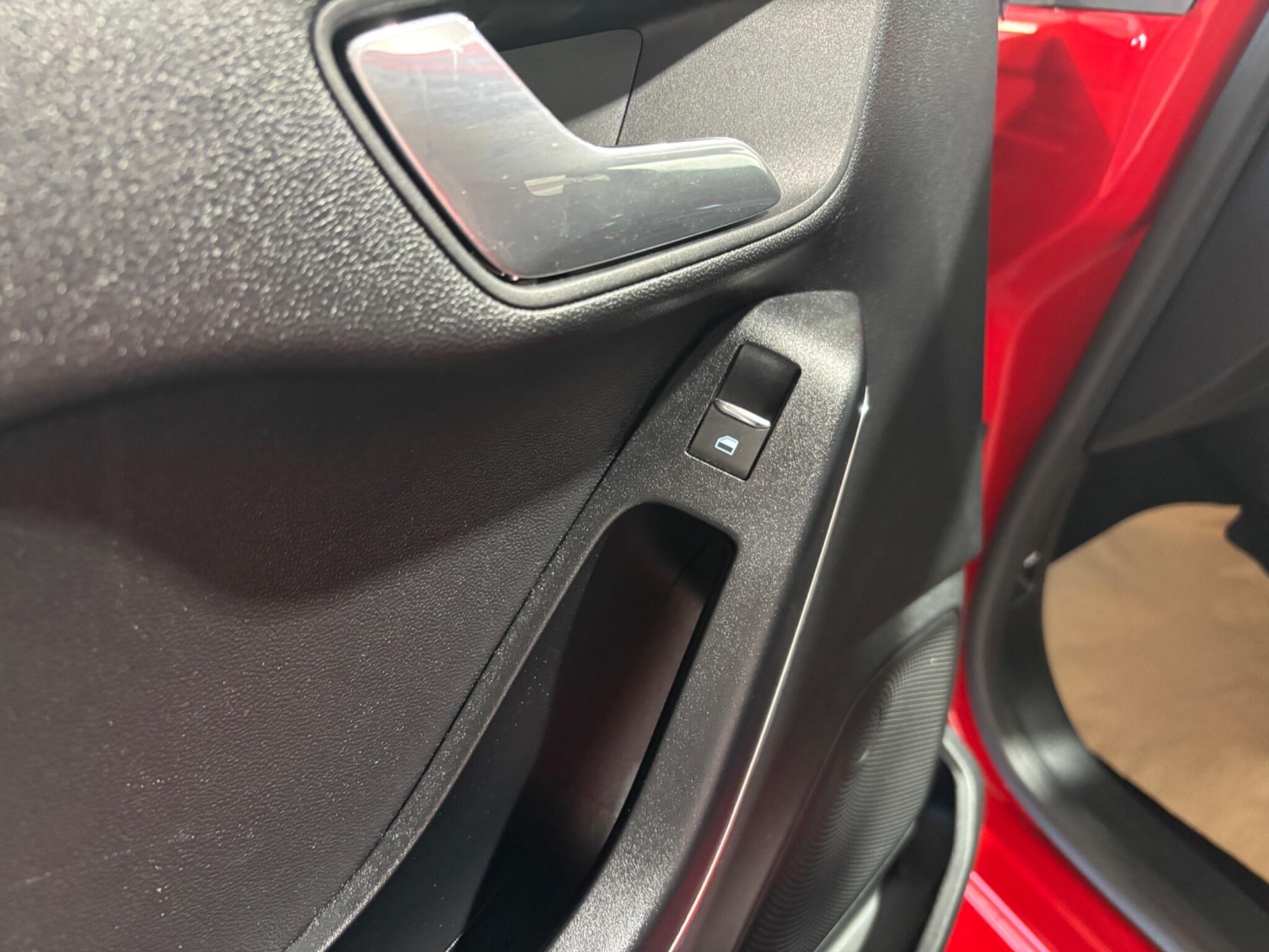 Ford Fiesta view 19
