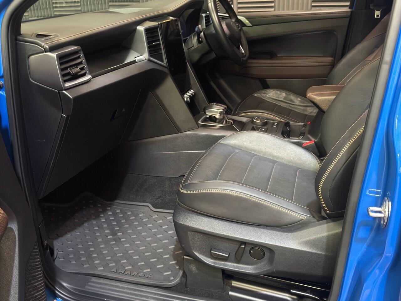 Volkswagen Amarok view 27