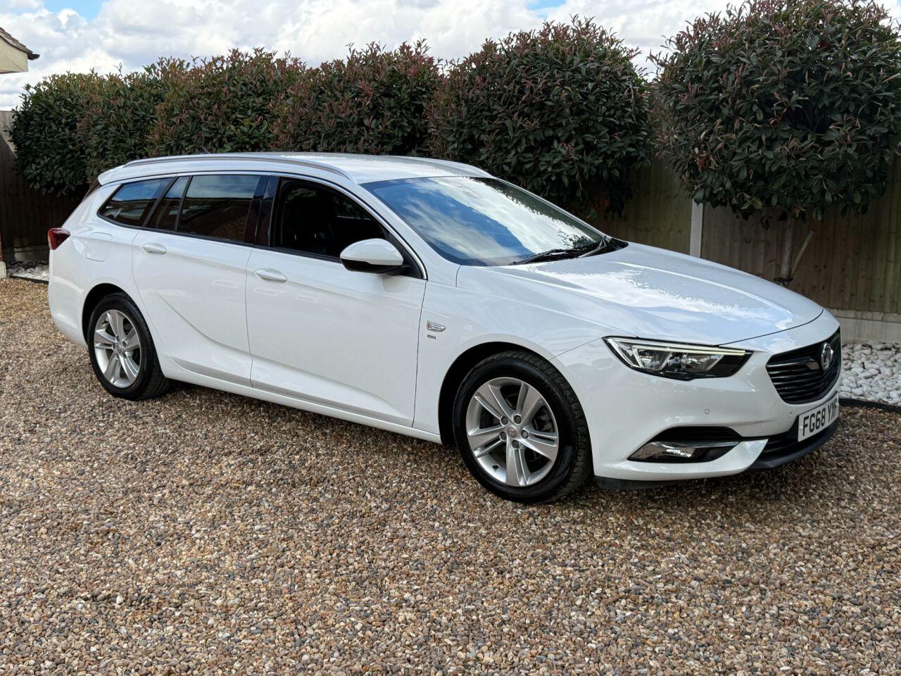 Vauxhall Insignia view 6