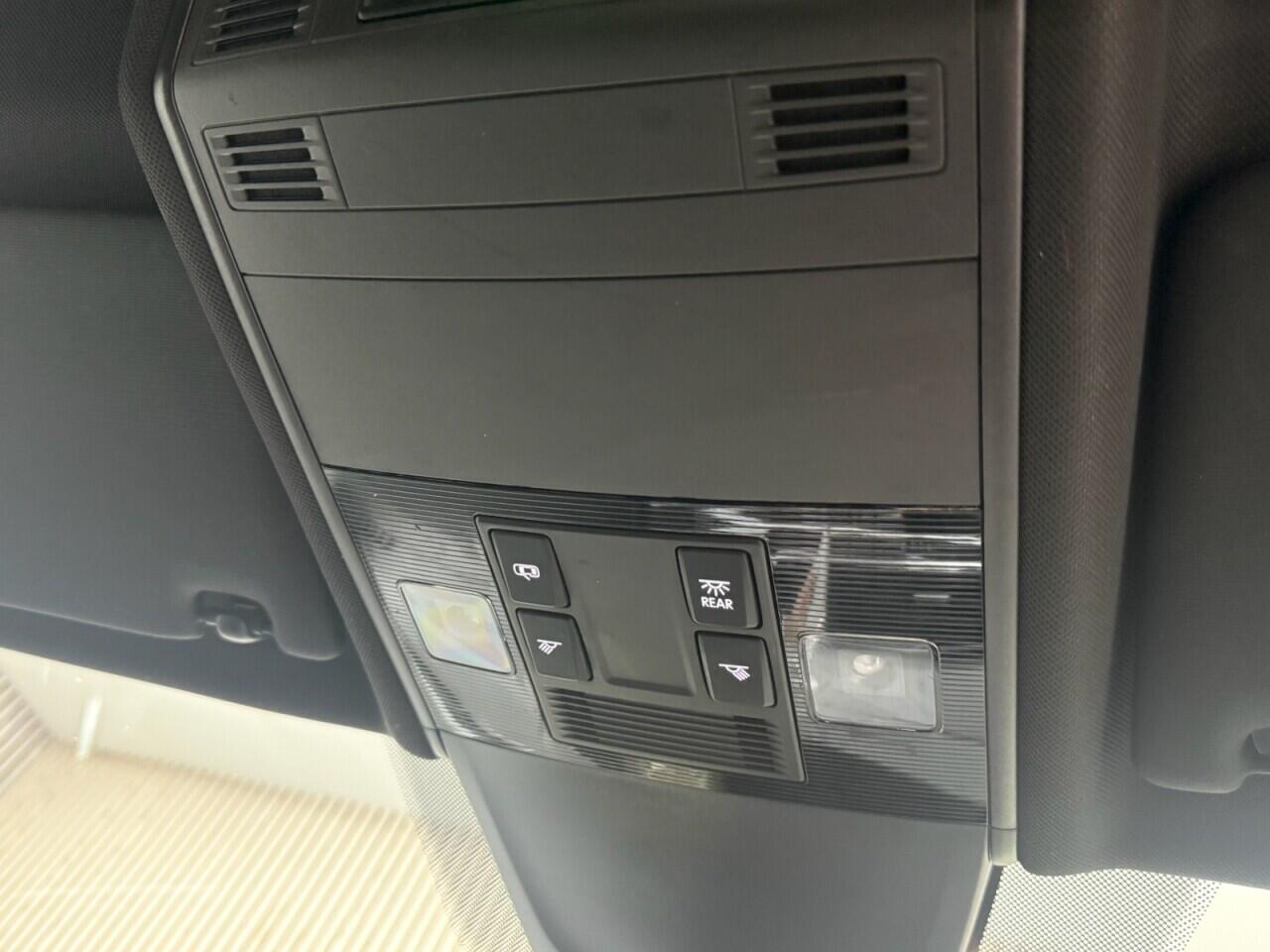 Volkswagen Tiguan Allspace view 27