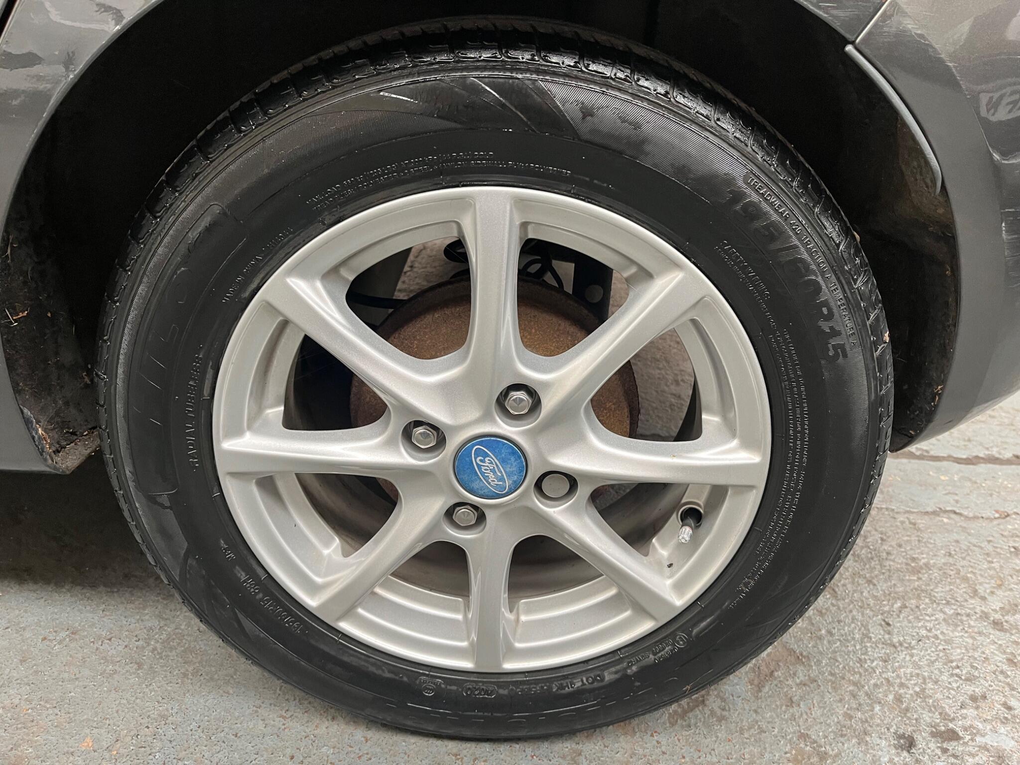 Ford Fiesta view 44