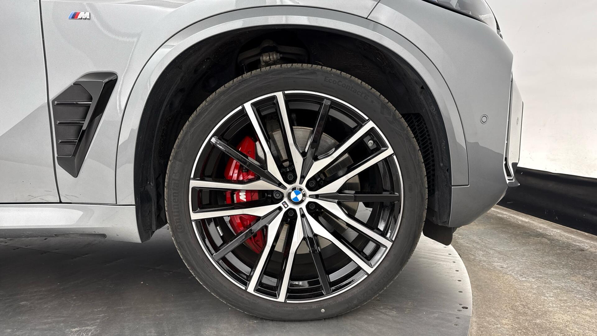 BMW X5 view 14