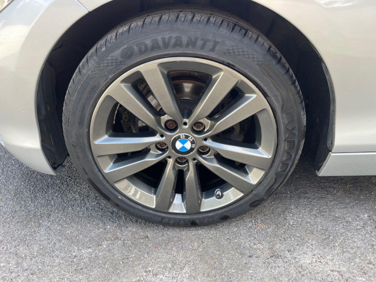 BMW 1 Series view 25