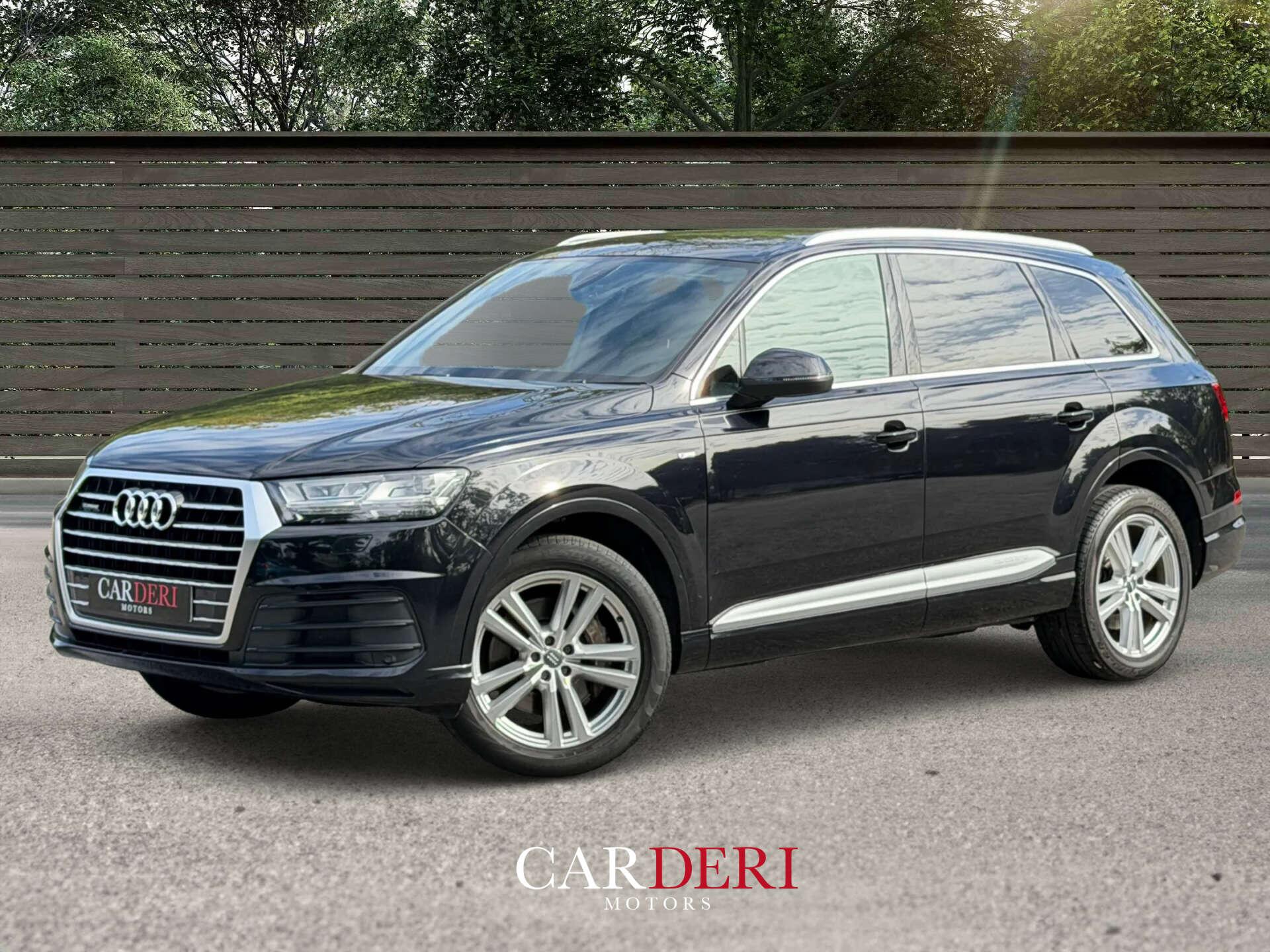 Audi Q7 view 14