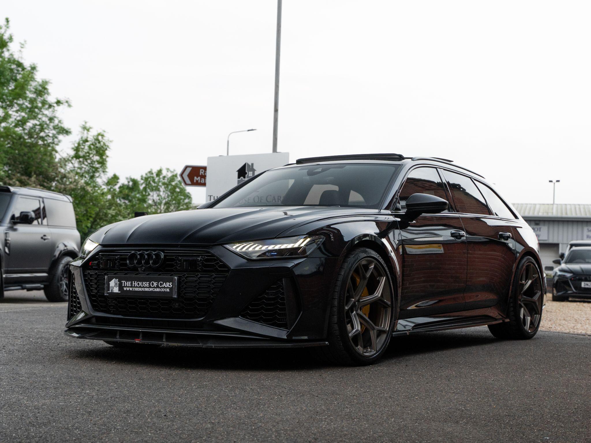 Audi RS6 Avant view 9
