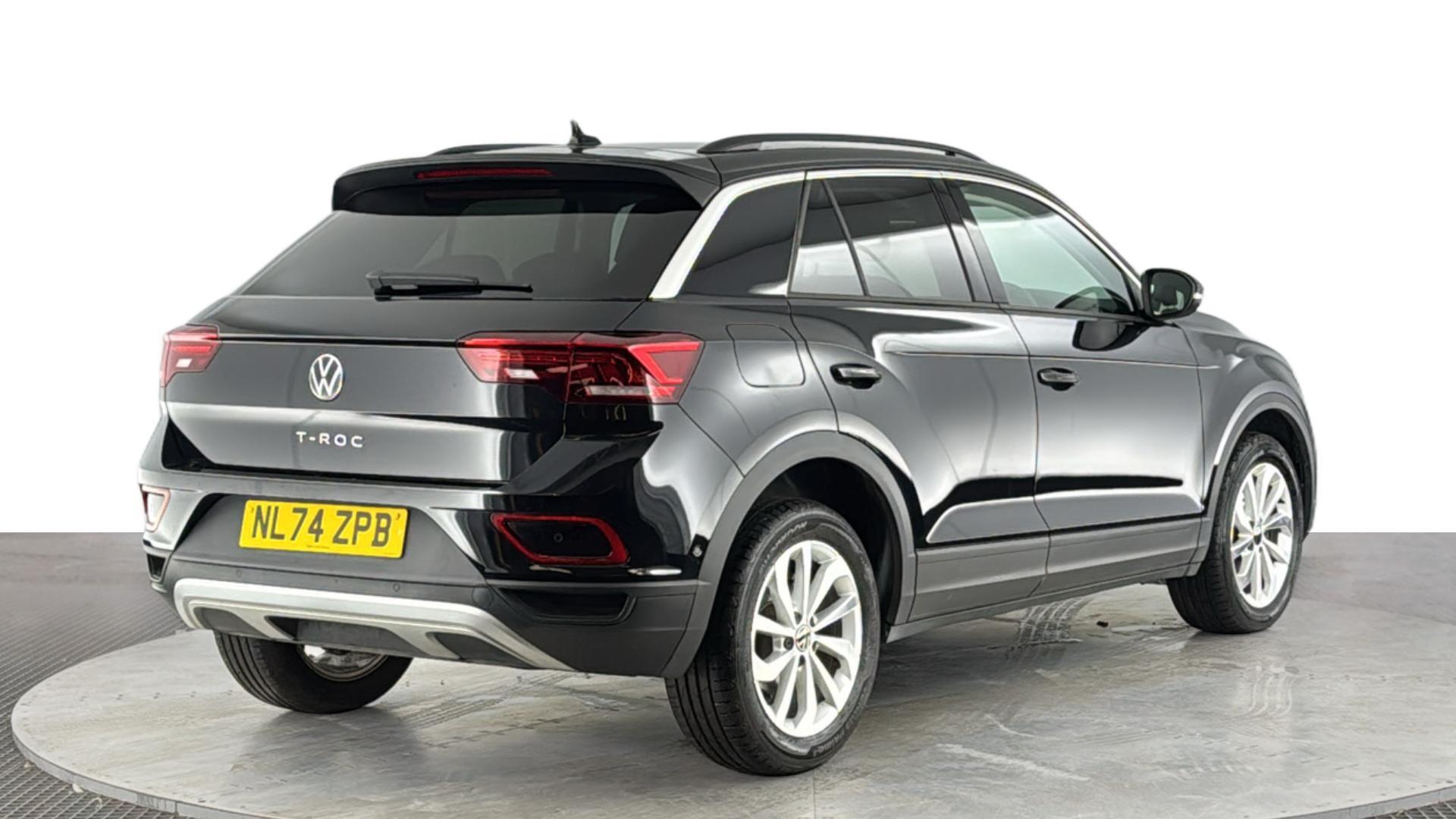 Volkswagen T-Roc view 4