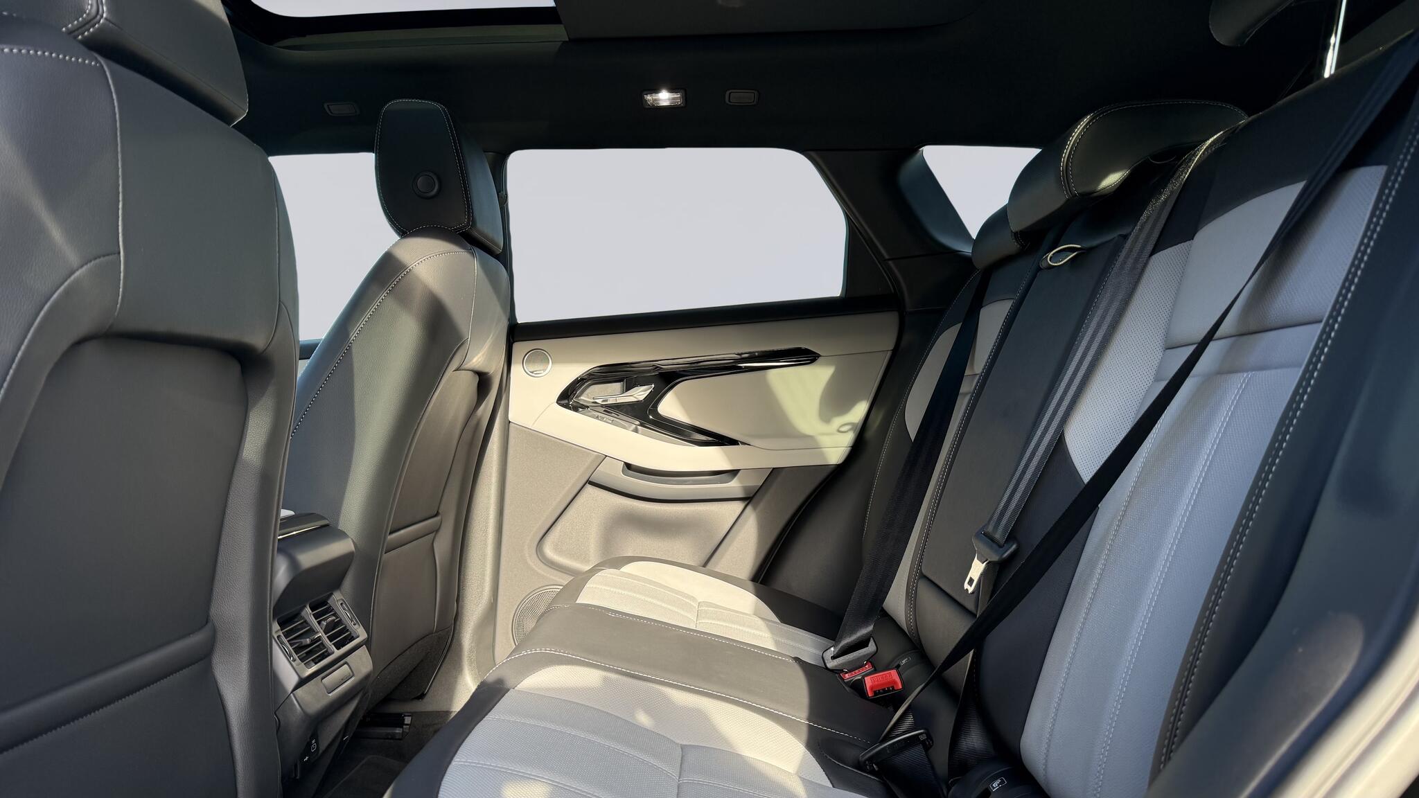 Land Rover Range Rover Evoque view 63