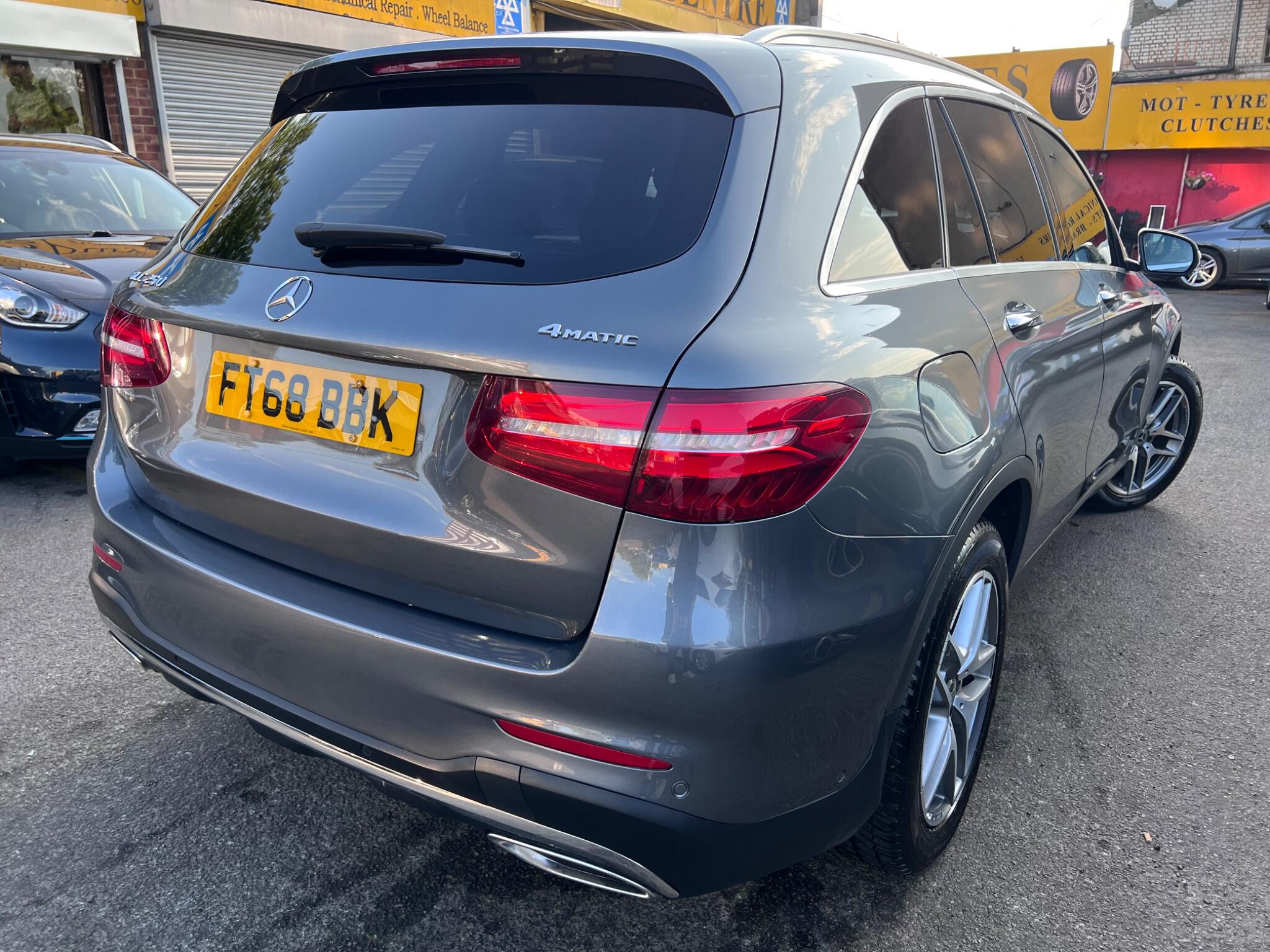 Mercedes-Benz GLC view 9