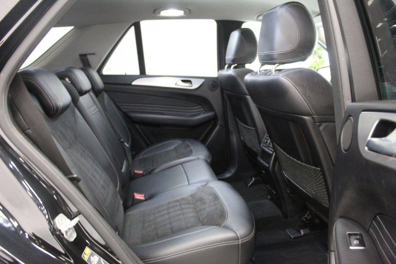 Mercedes-Benz M-Class view 55