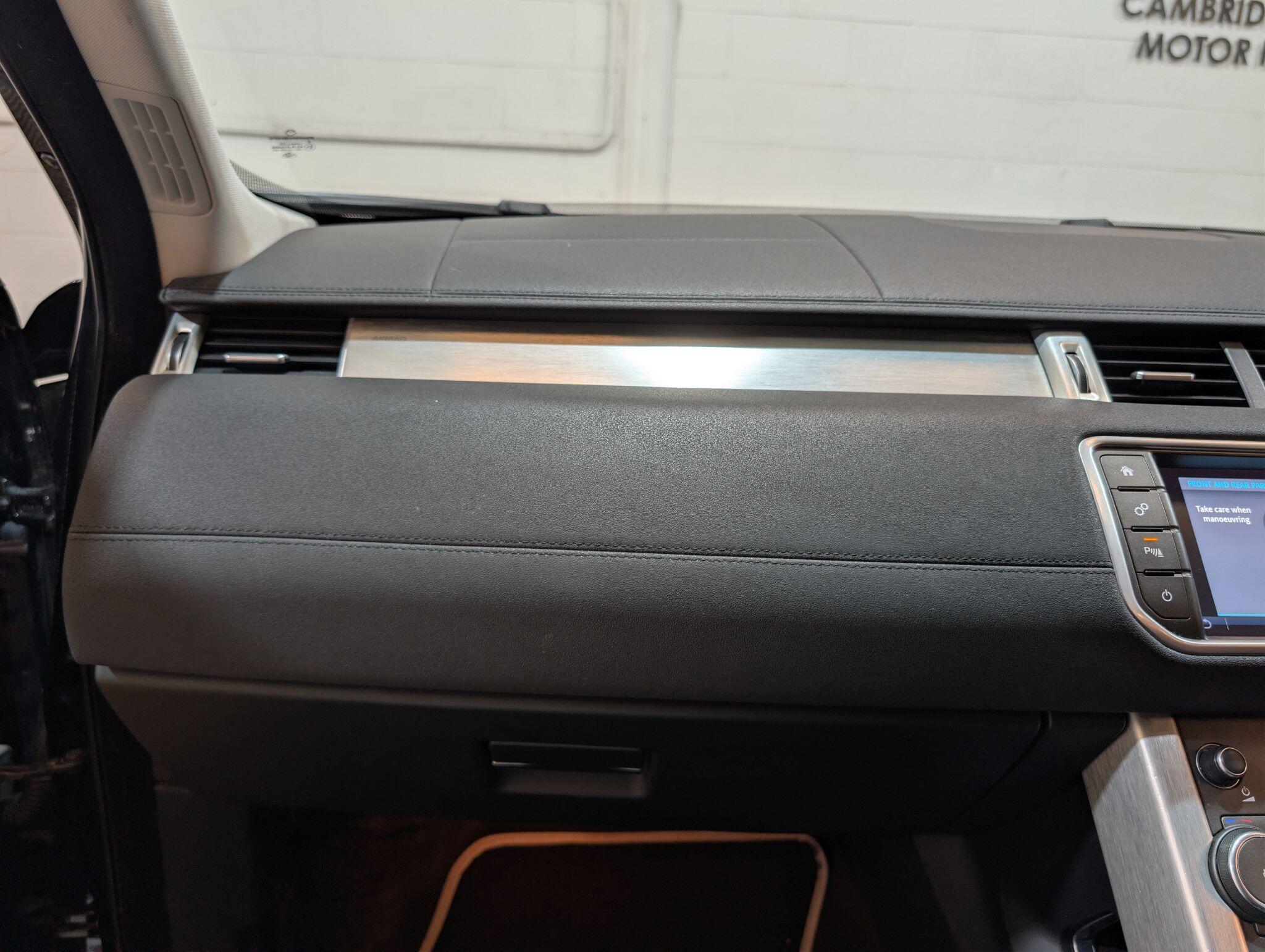 Land Rover Range Rover Evoque view 59
