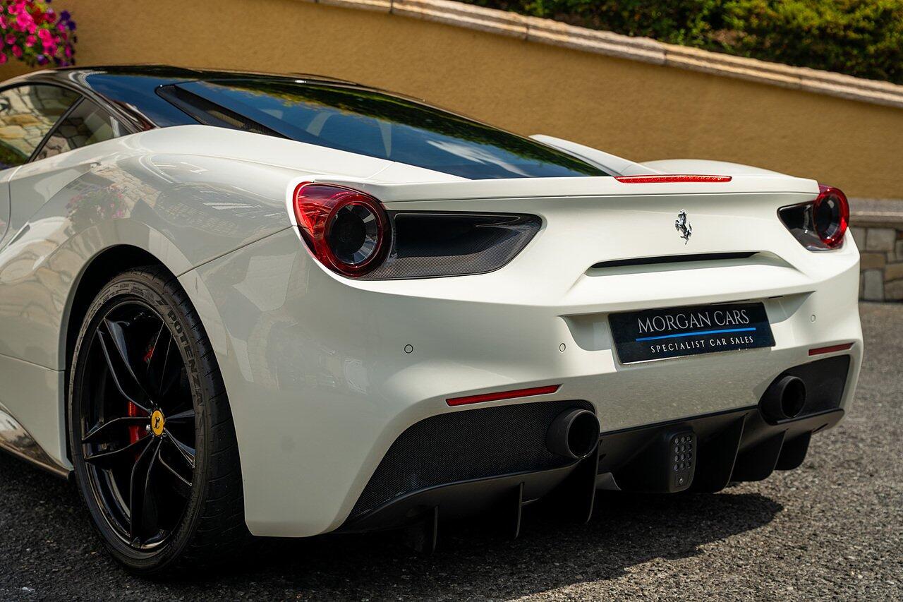 Ferrari 488 view 10