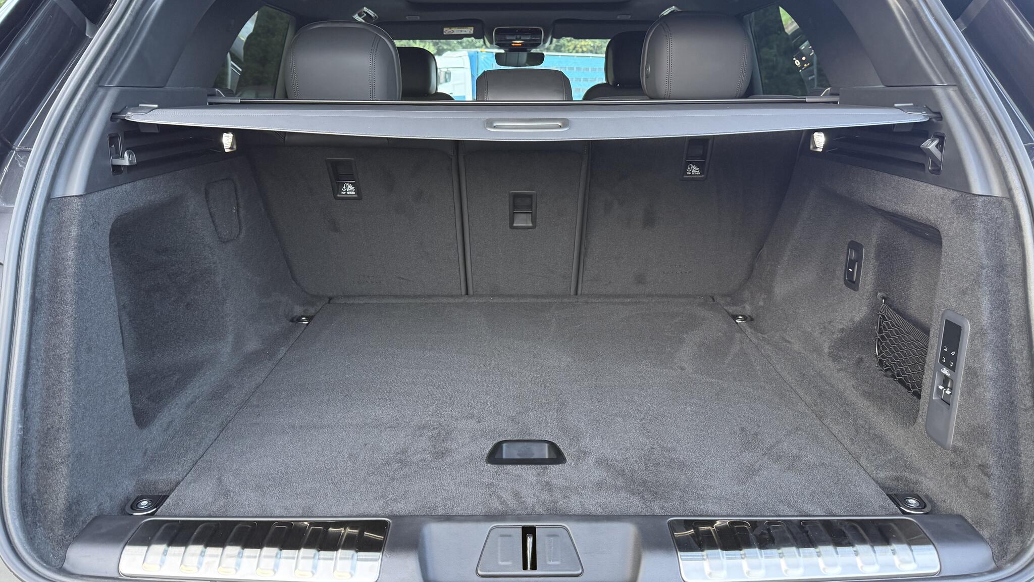 Land Rover Range Rover Sport view 10
