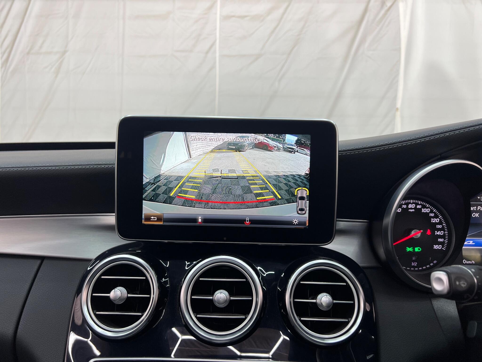 Mercedes-Benz C Class view 37