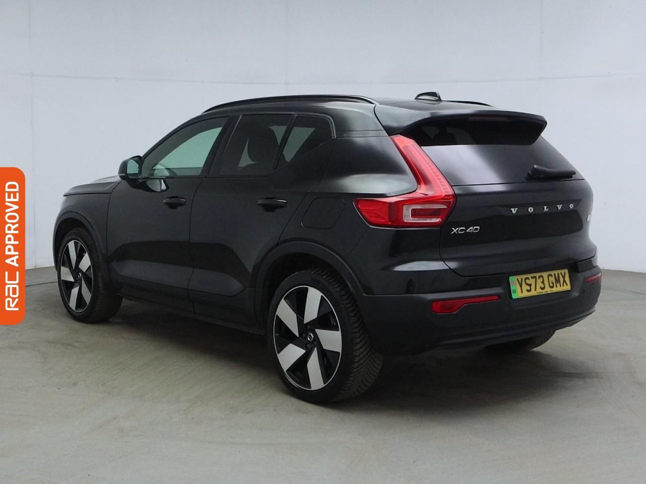 Volvo XC40 view 5