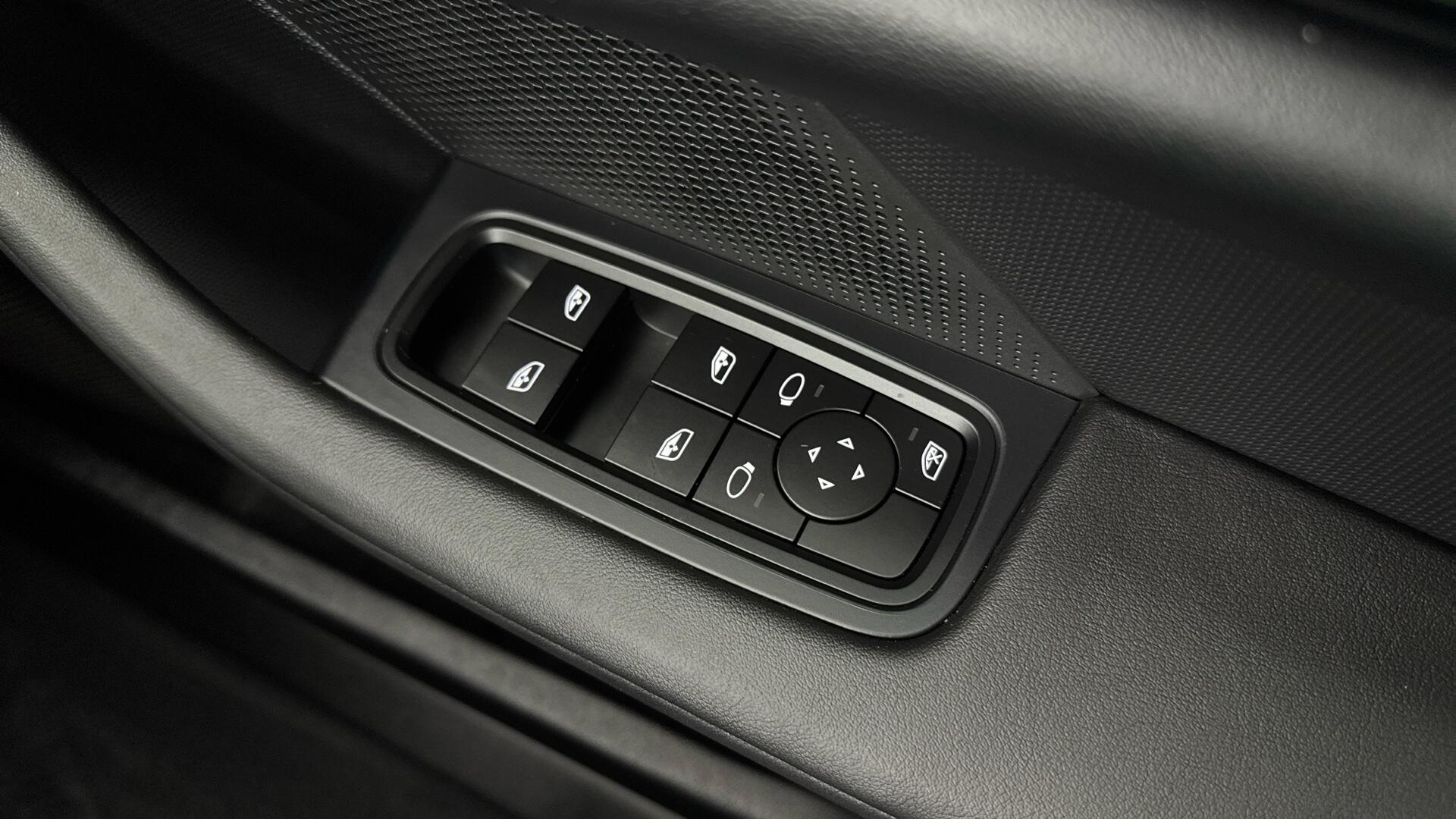 Porsche Taycan view 49