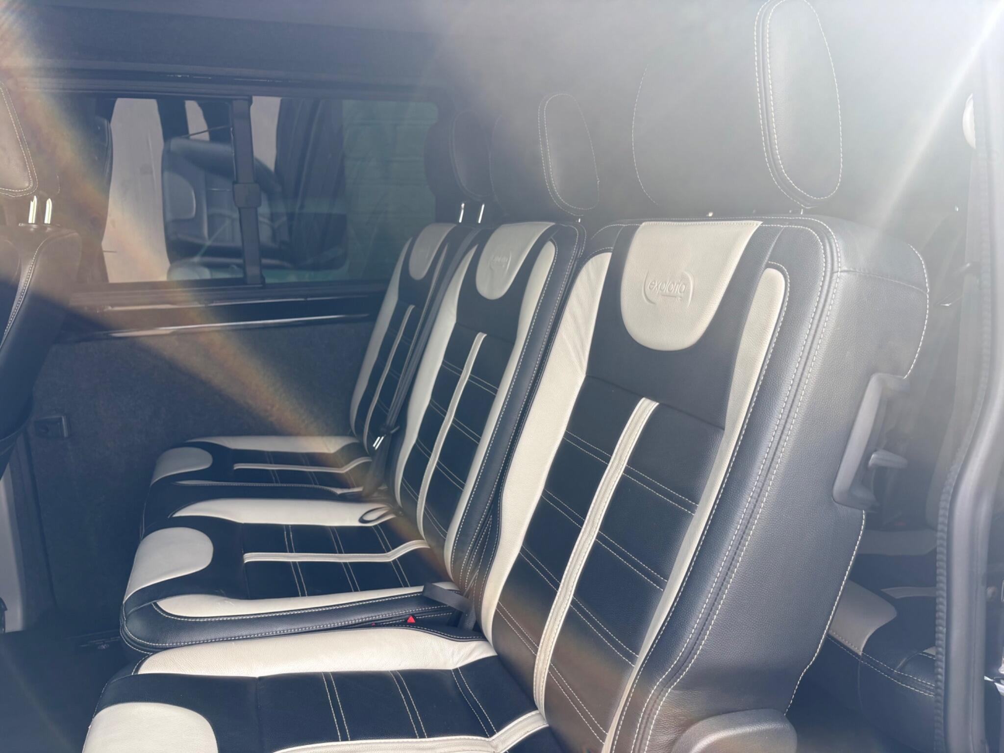 Volkswagen Transporter view 31