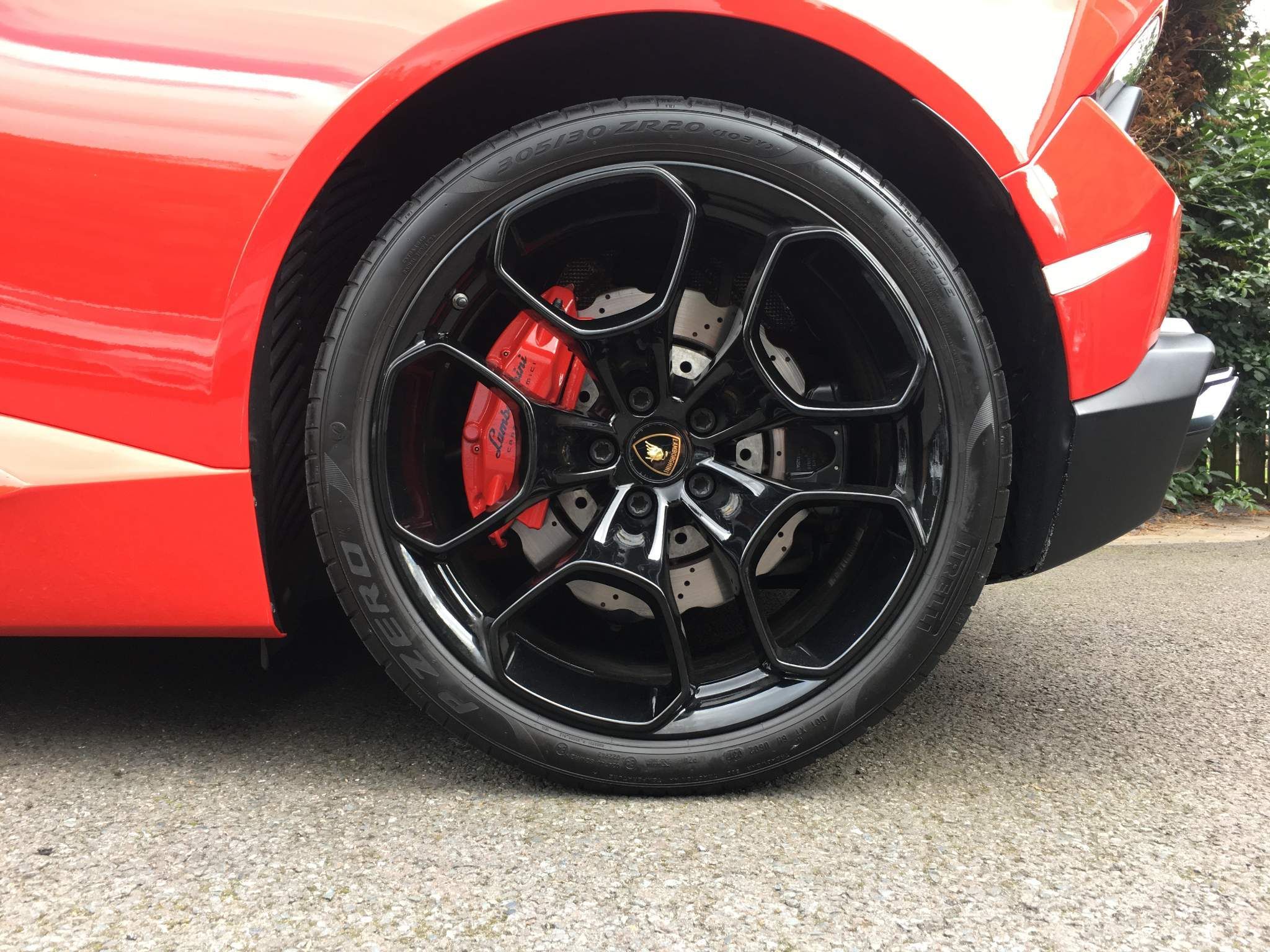Lamborghini Huracan view 30