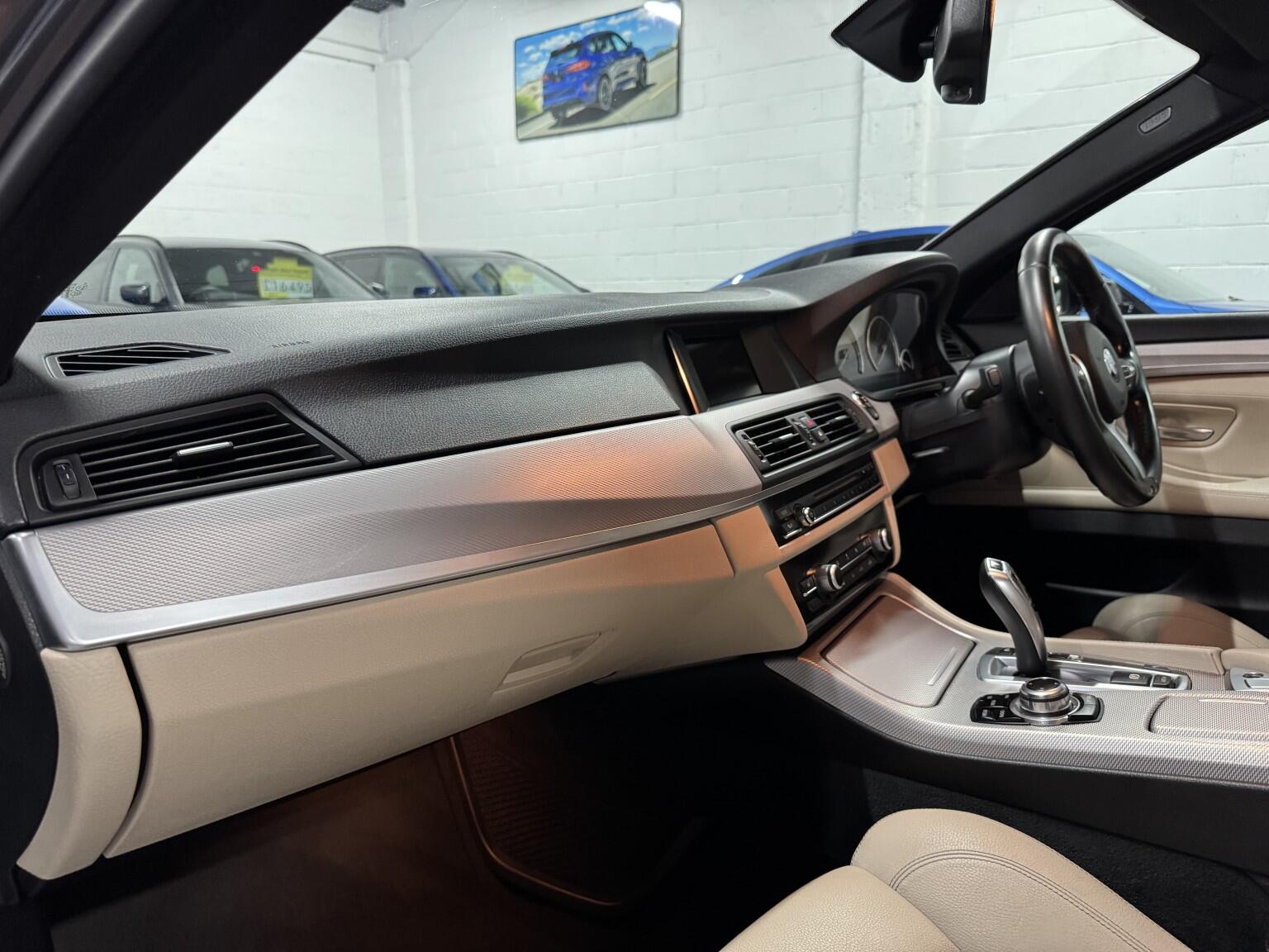 BMW 5 Series view 7