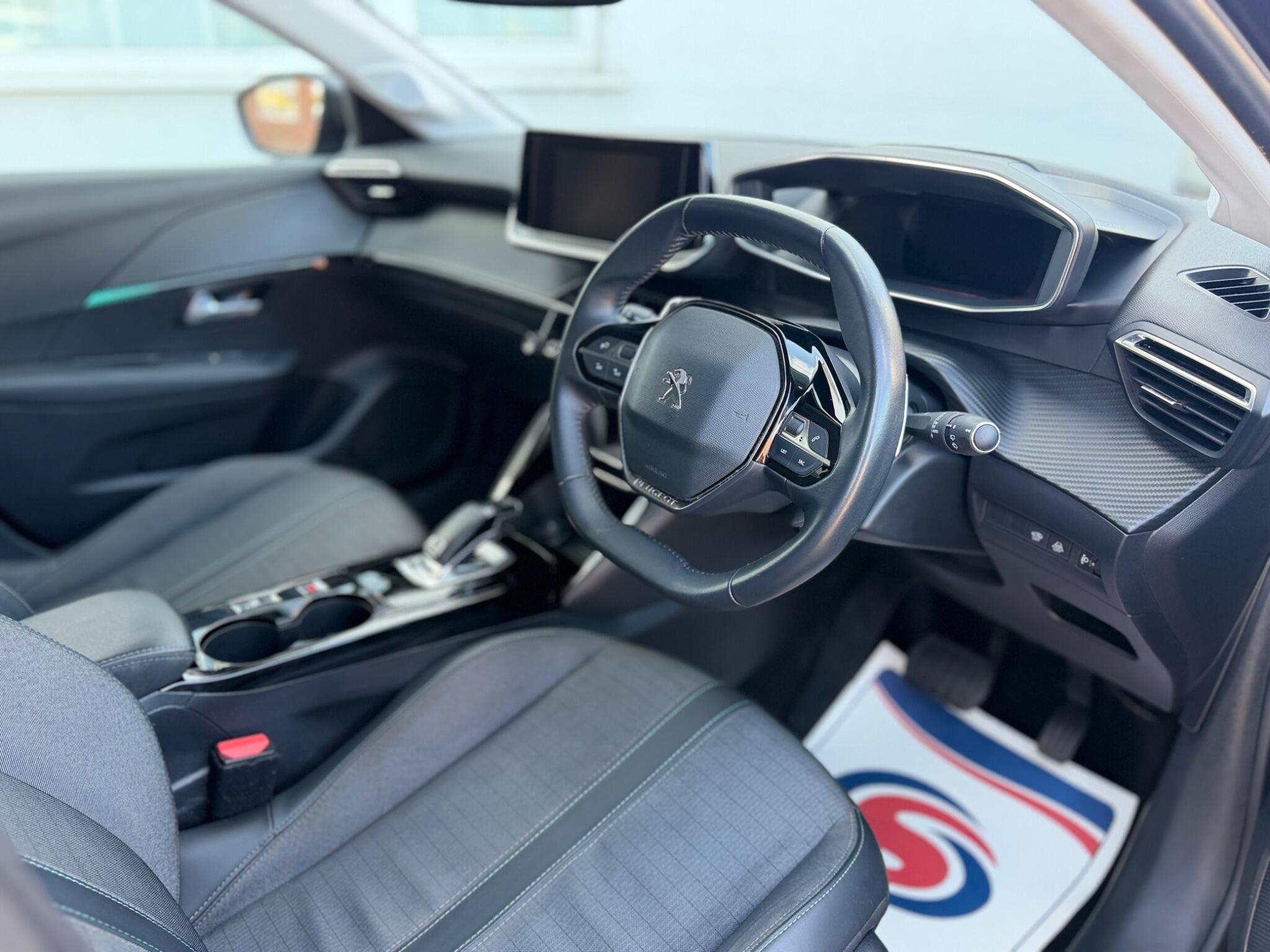 Peugeot 208 view 30