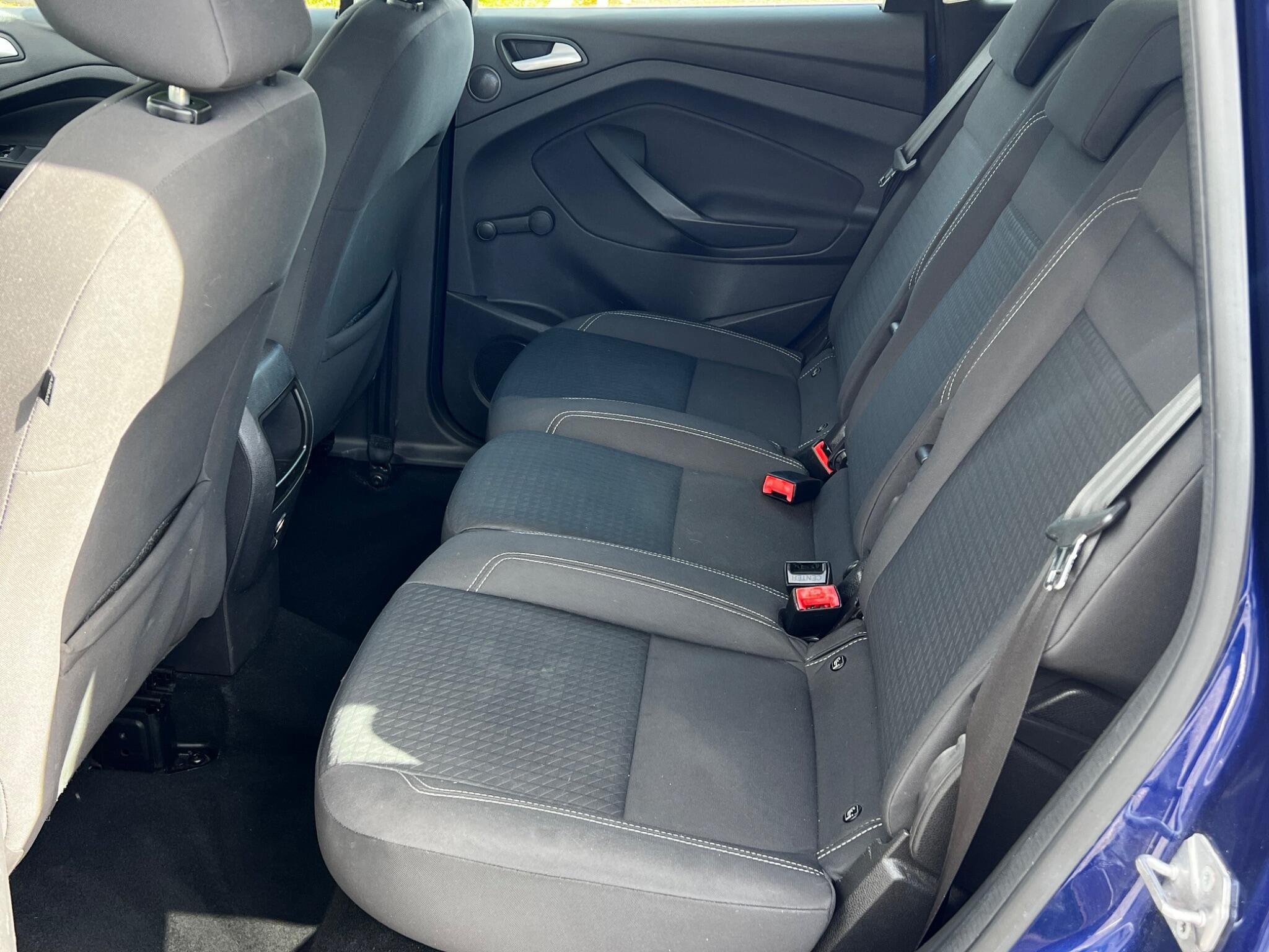 Ford C-Max view 16