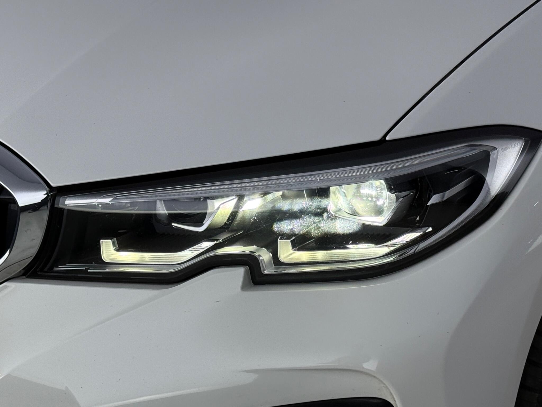 BMW 3 Series view 12