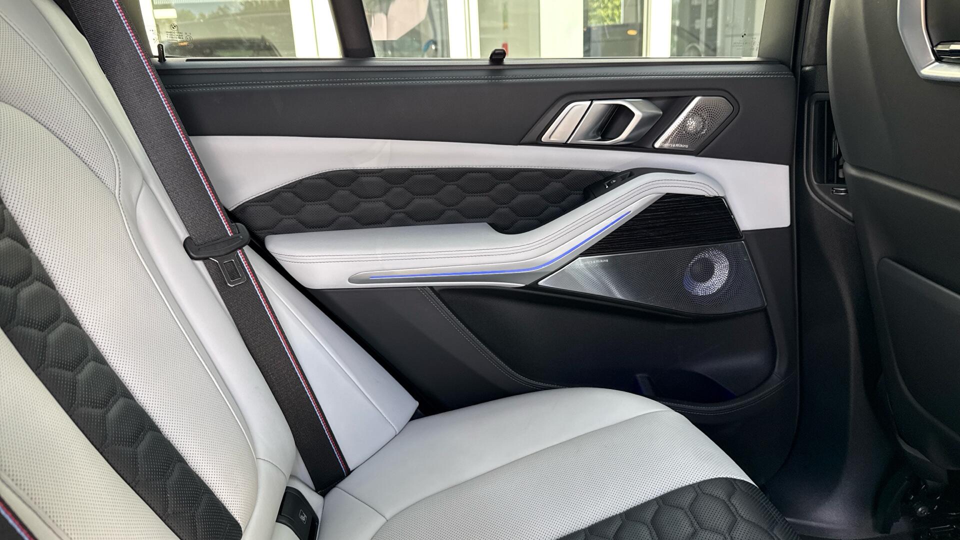 BMW X5 M view 27