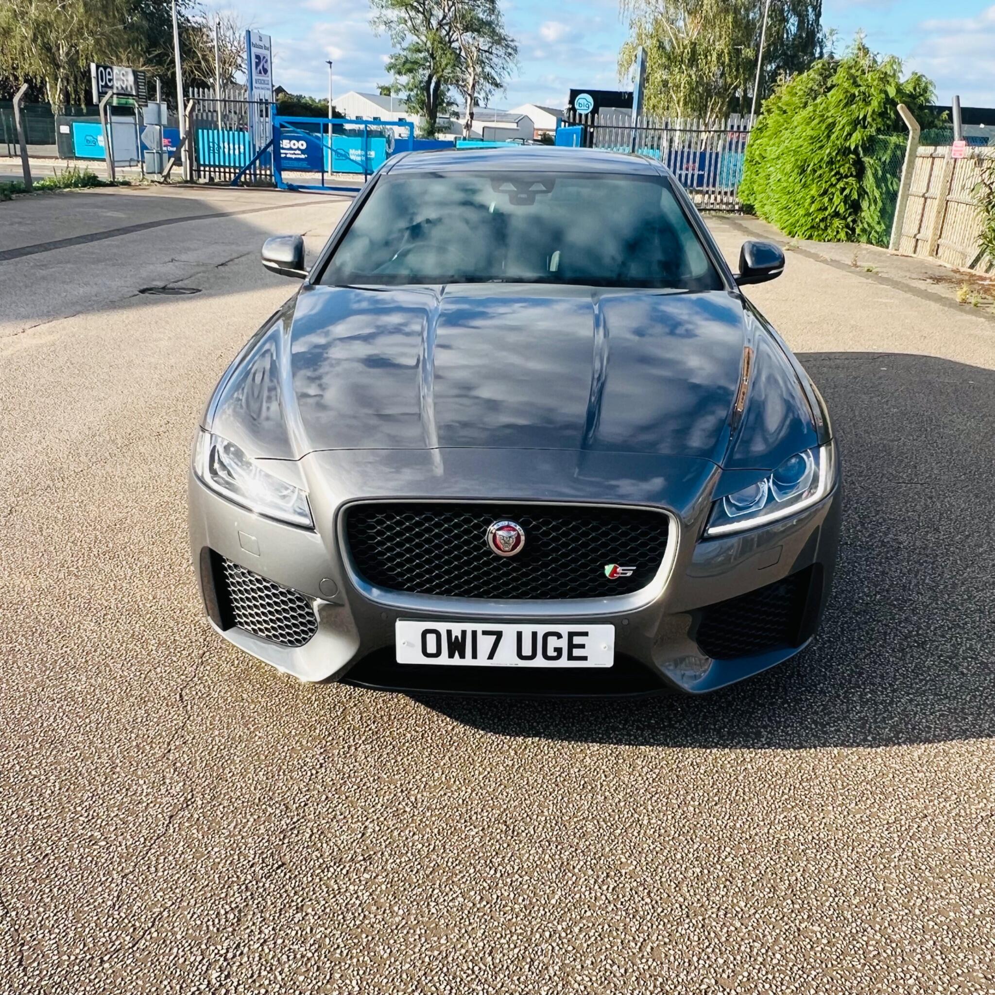 Jaguar XF view 41