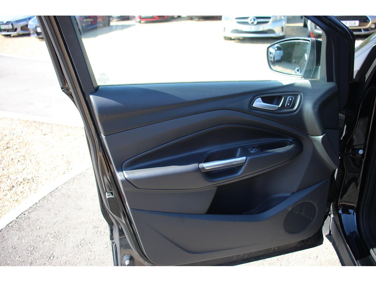 Ford Kuga view 29
