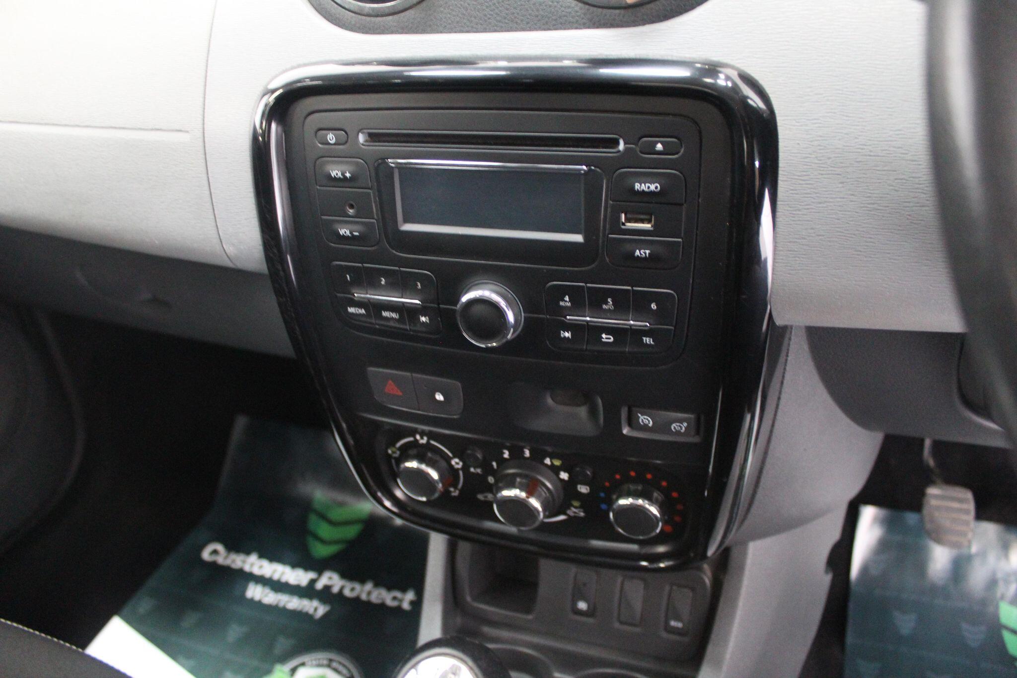 Dacia Duster view 36